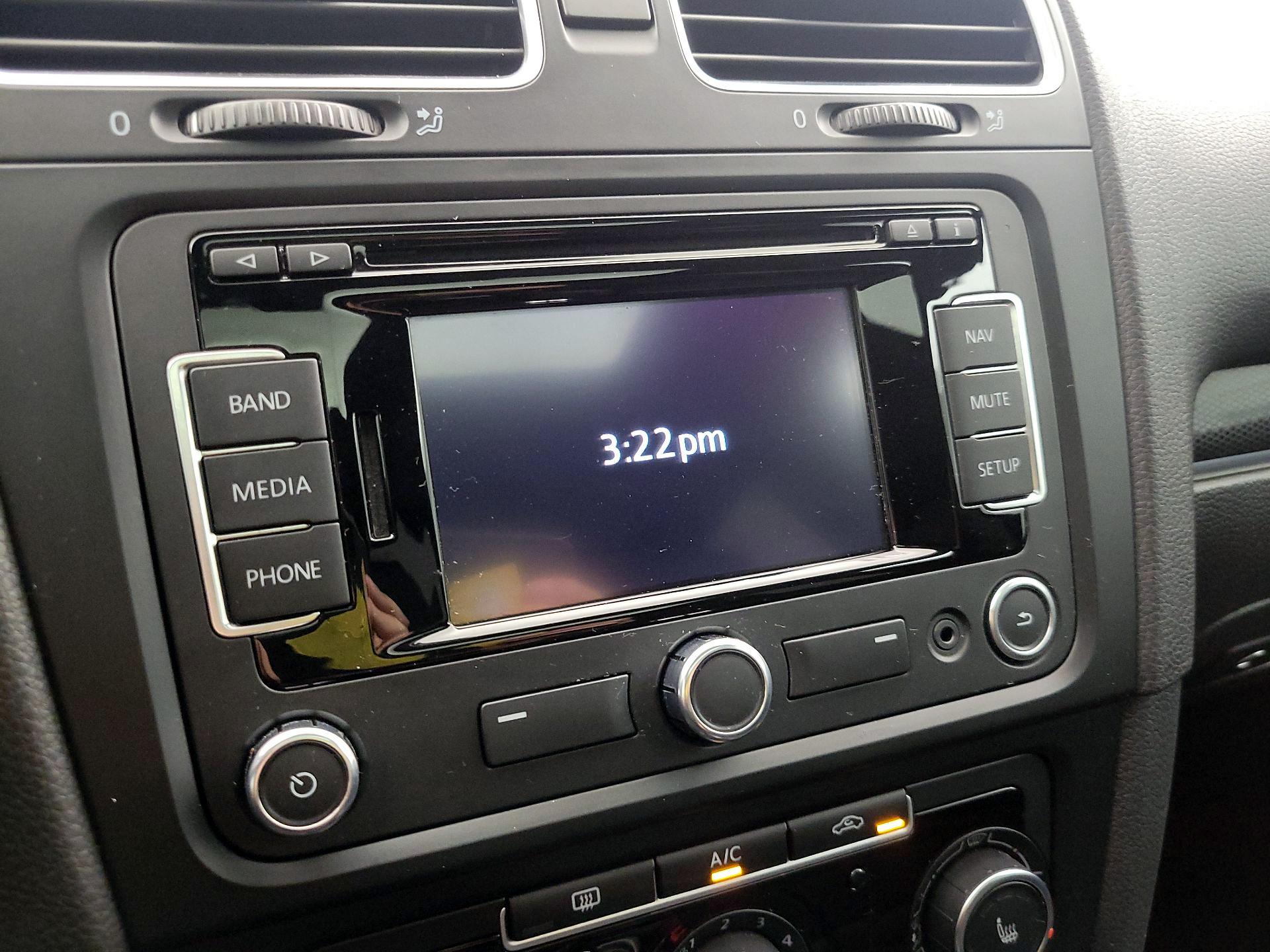 Thumbnail: 2014 Volkswagen Golf - 14