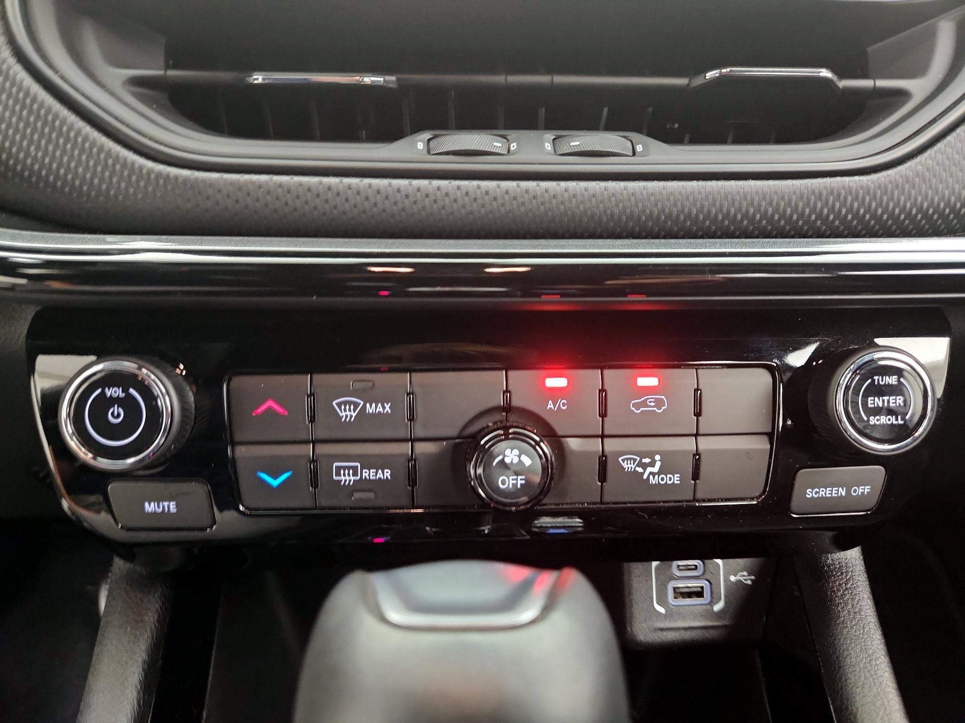 Thumbnail: 2024 Jeep Compass - 16