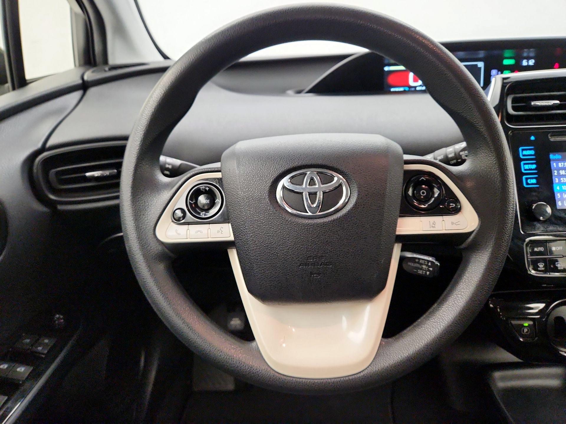 Thumbnail: 2017 Toyota Prius - 10