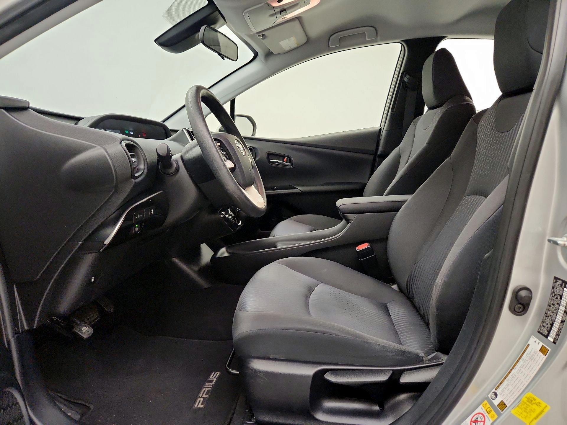 Thumbnail: 2017 Toyota Prius - 11