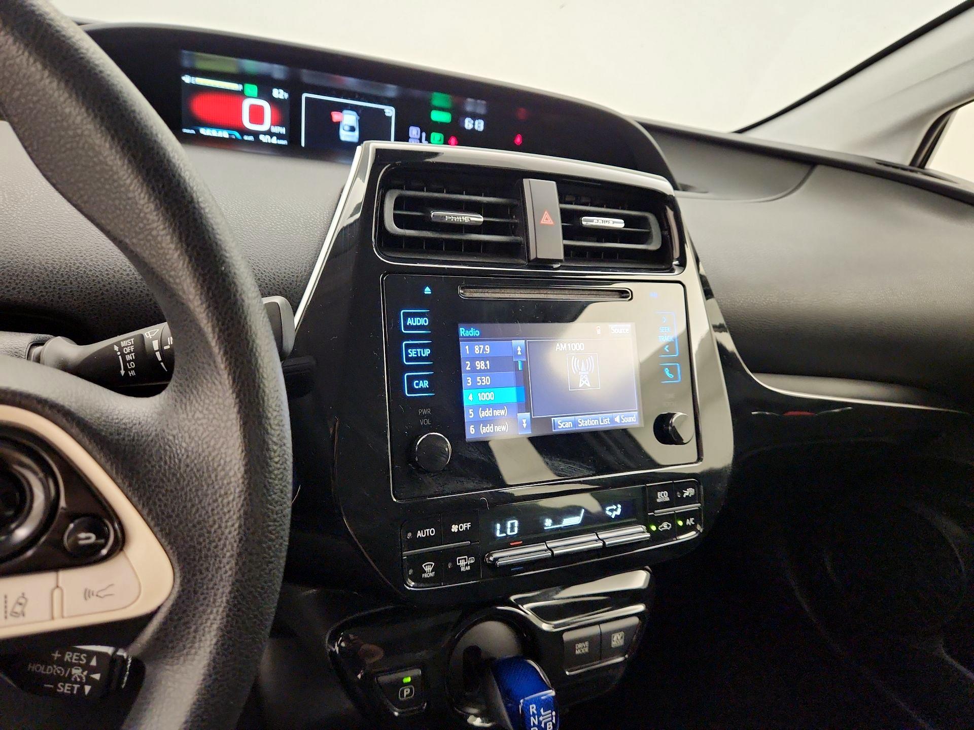 Thumbnail: 2017 Toyota Prius - 15