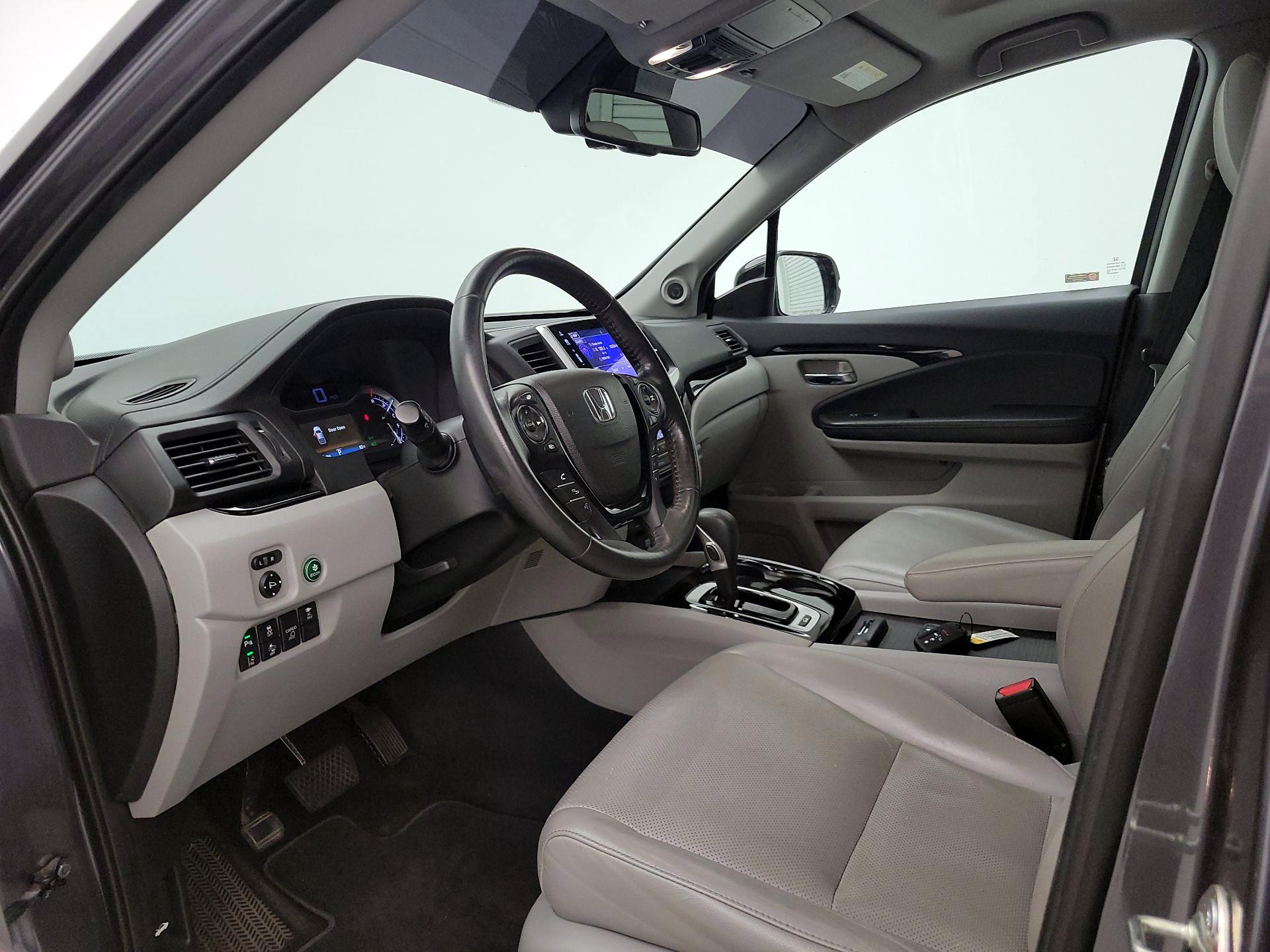 Thumbnail: 2017 Honda Ridgeline - 11