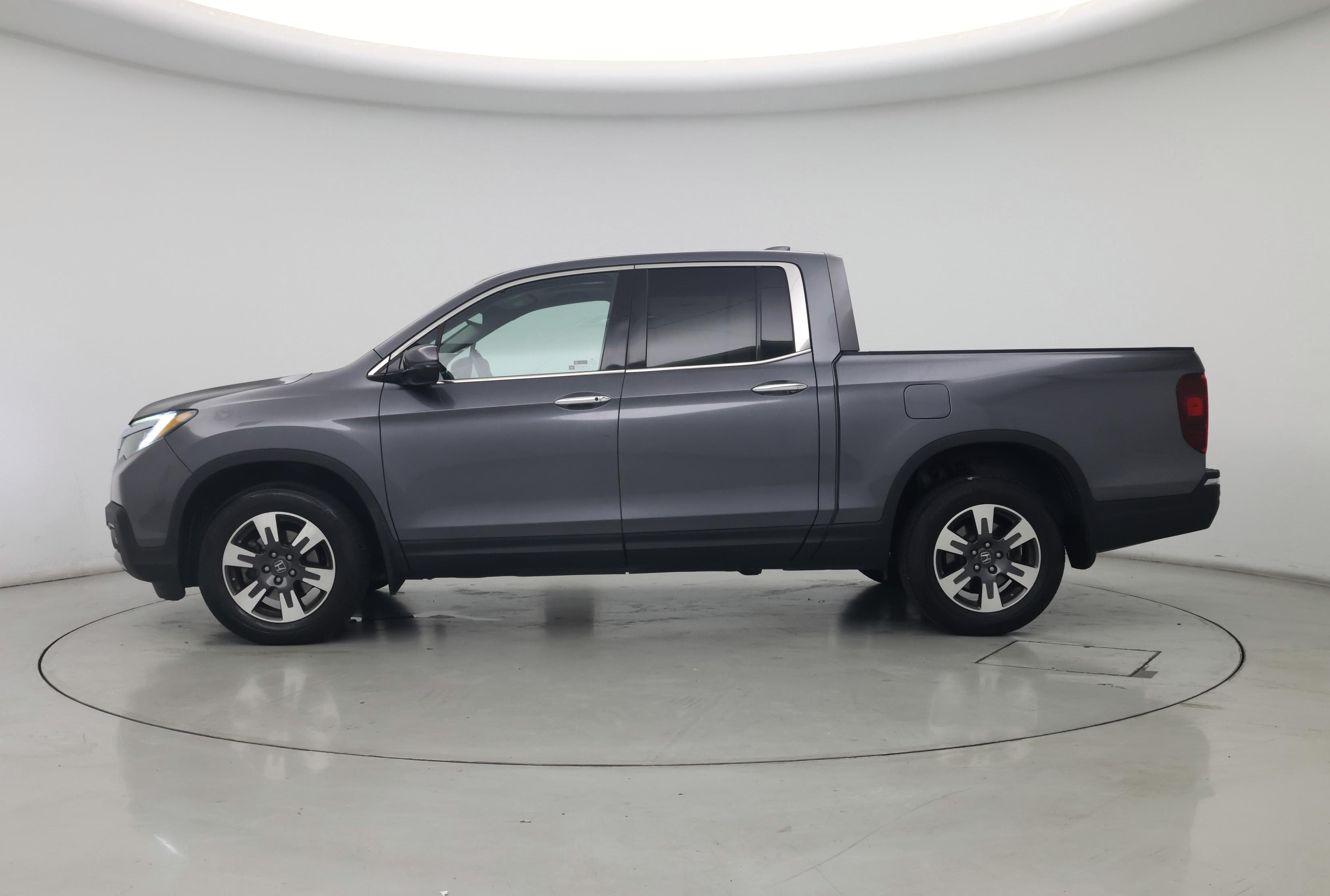 Thumbnail: 2017 Honda Ridgeline - 3