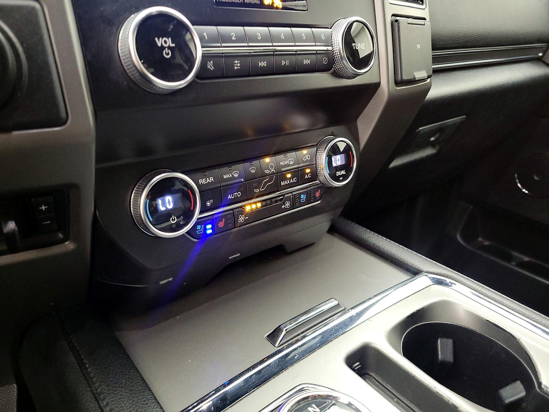 Thumbnail: 2020 Ford Expedition - 16
