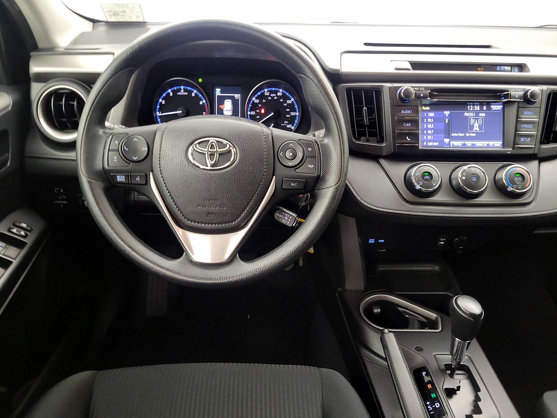 Thumbnail: 2017 Toyota RAV4 - 10