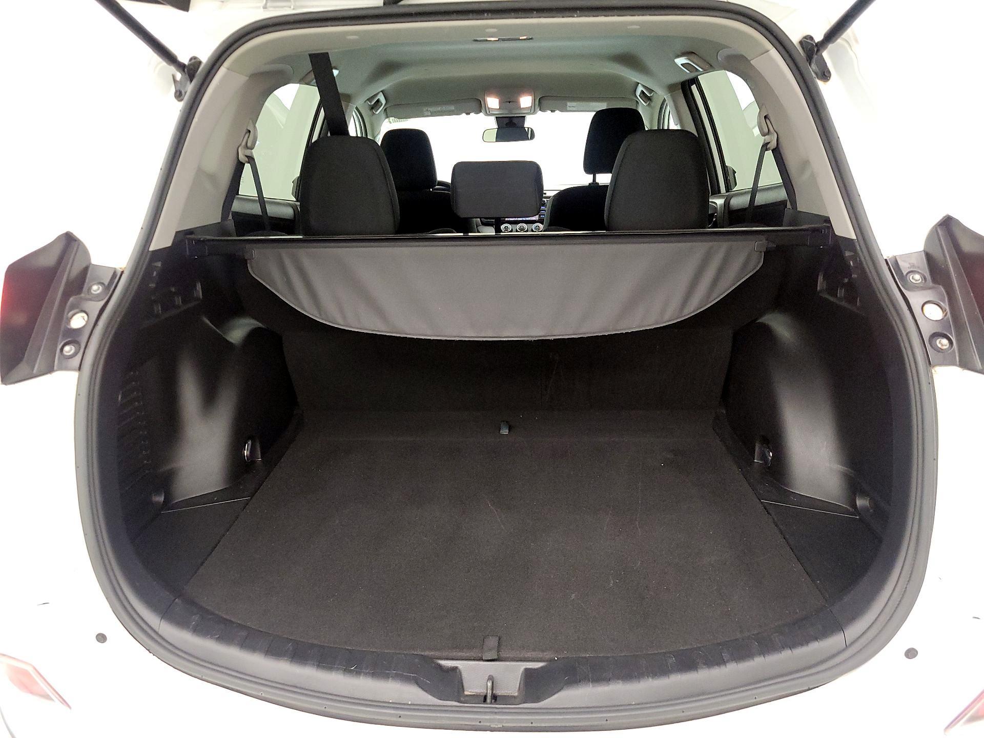 Thumbnail: 2017 Toyota RAV4 - 20