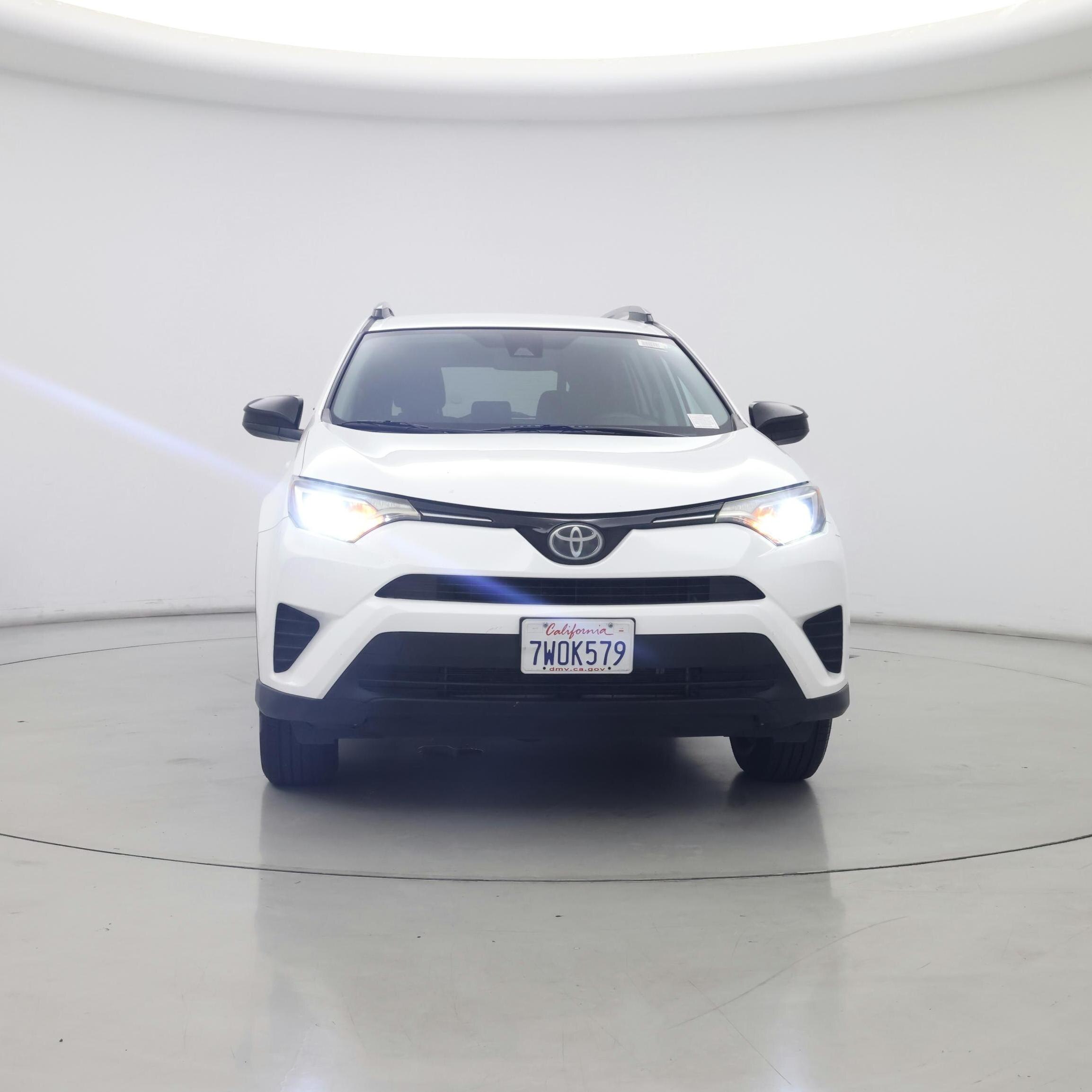 Thumbnail: 2017 Toyota RAV4 - 5