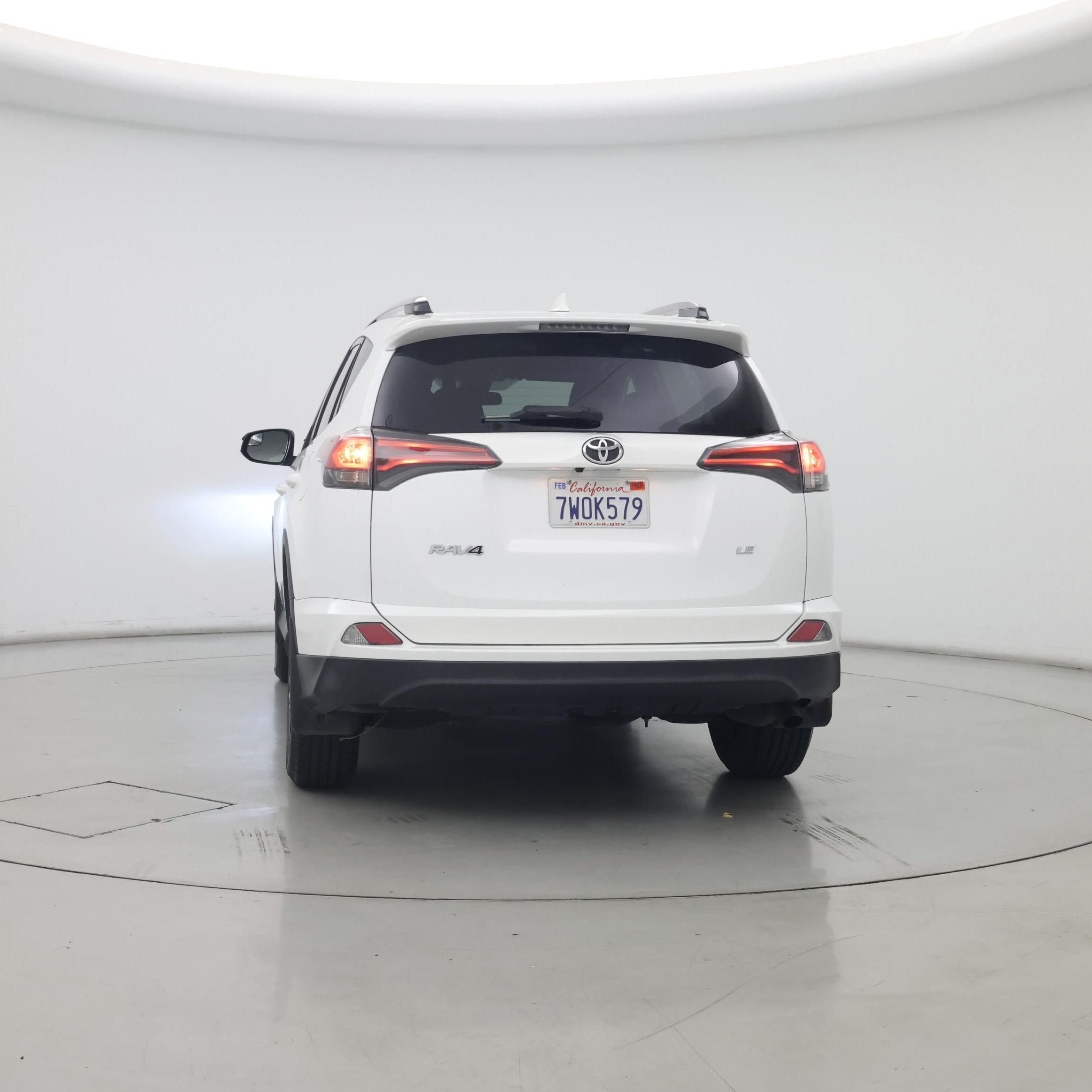 Thumbnail: 2017 Toyota RAV4 - 6