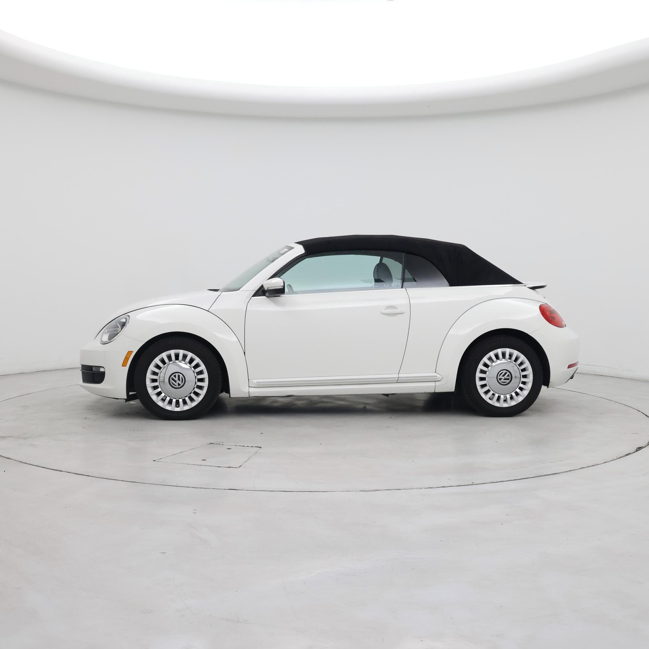 Thumbnail: 2014 Volkswagen Beetle - 3