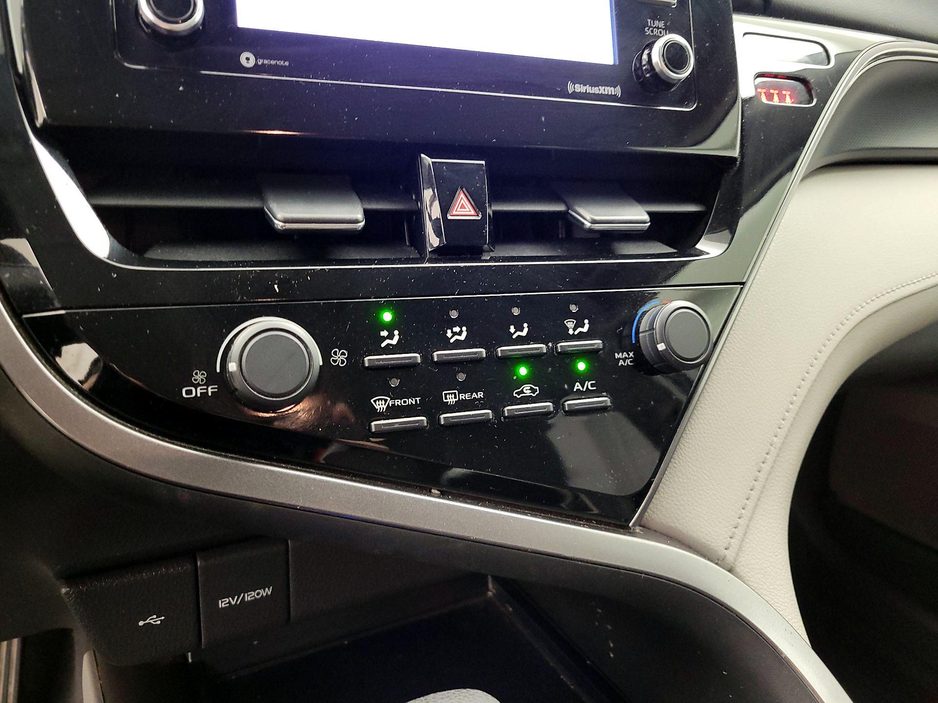 Thumbnail: 2021 Toyota Camry - 16