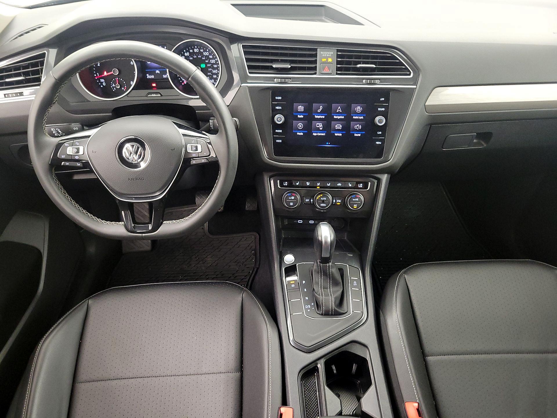 Thumbnail: 2021 Volkswagen Tiguan - 9