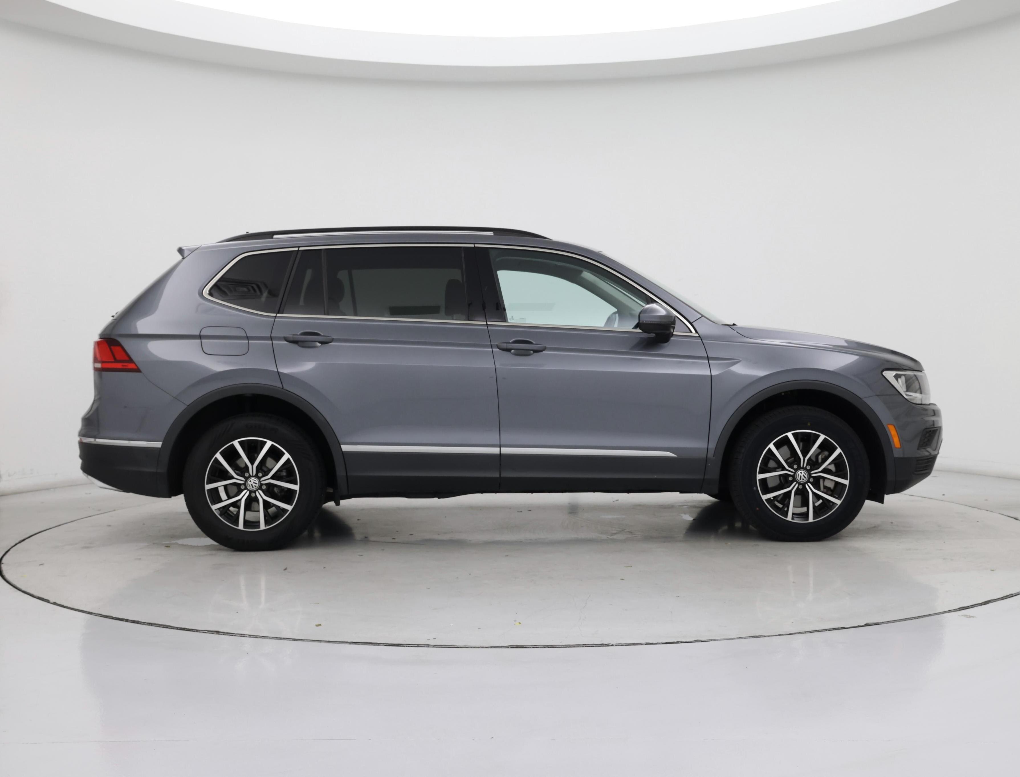 Thumbnail: 2021 Volkswagen Tiguan - 7