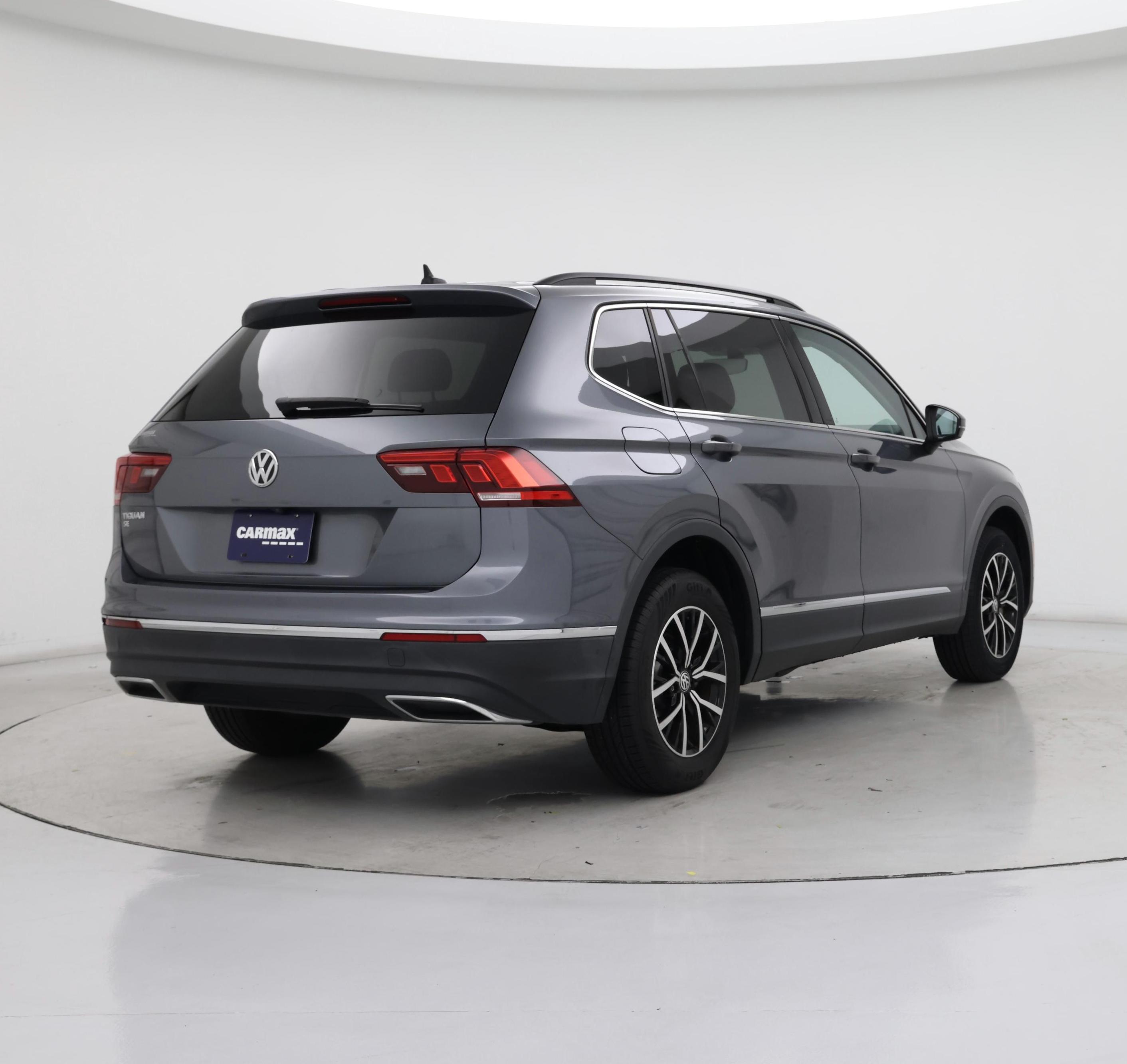 Thumbnail: 2021 Volkswagen Tiguan - 8