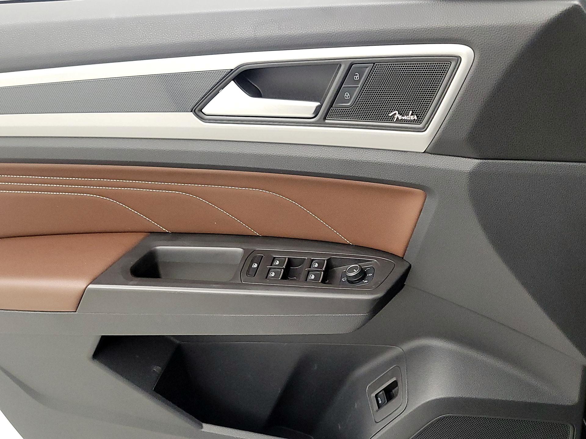 Thumbnail: 2023 Volkswagen Atlas - 12