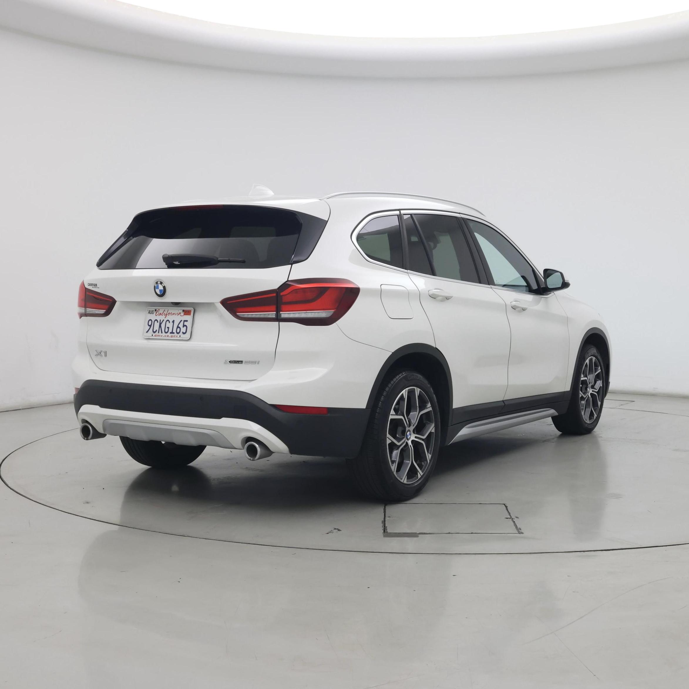 Thumbnail: 2022 BMW X1 - 8
