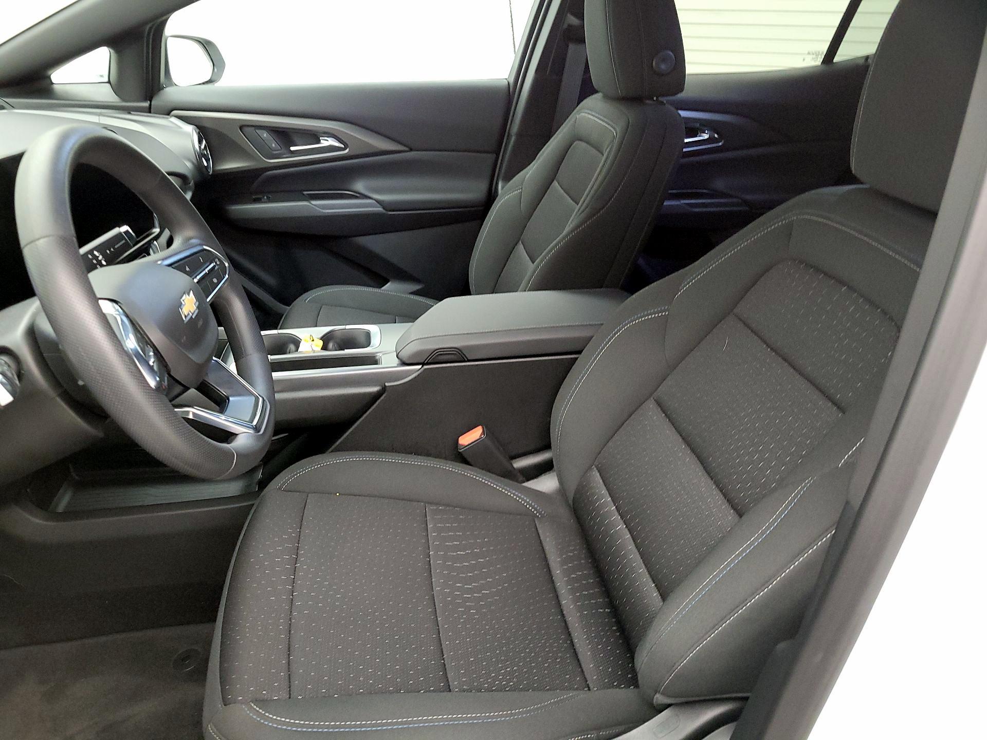 Thumbnail: 2025 Chevrolet Equinox - 11