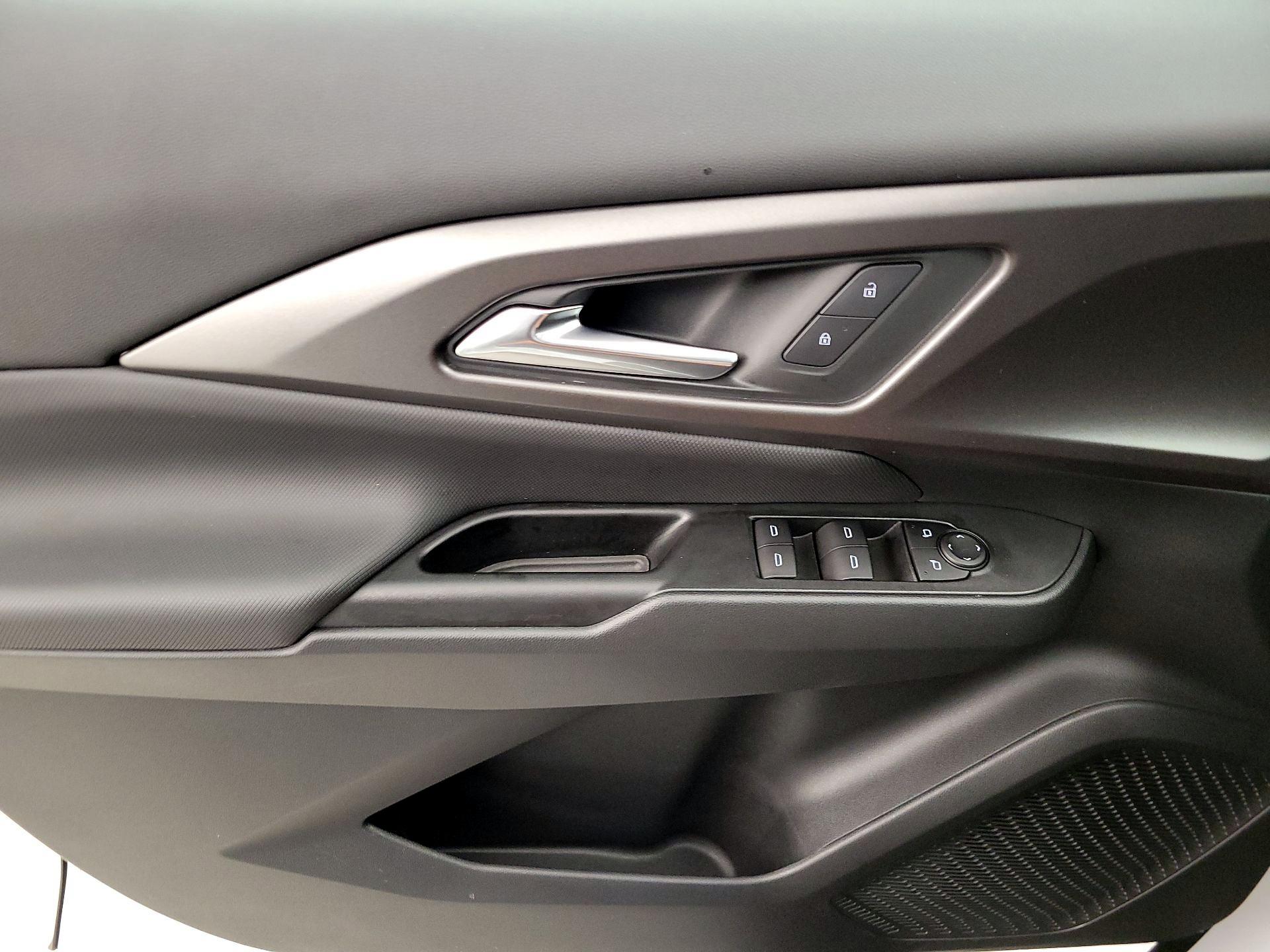 Thumbnail: 2025 Chevrolet Equinox - 12