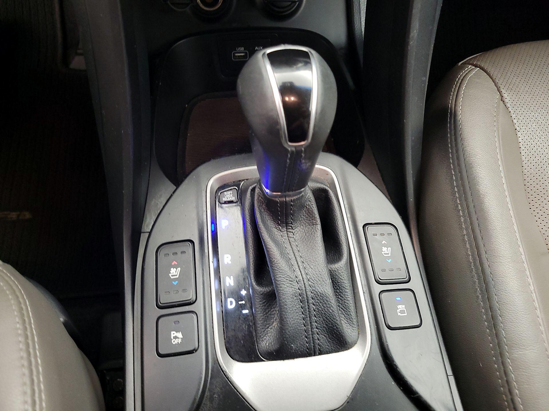 Thumbnail: 2018 Hyundai Santa Fe - 17