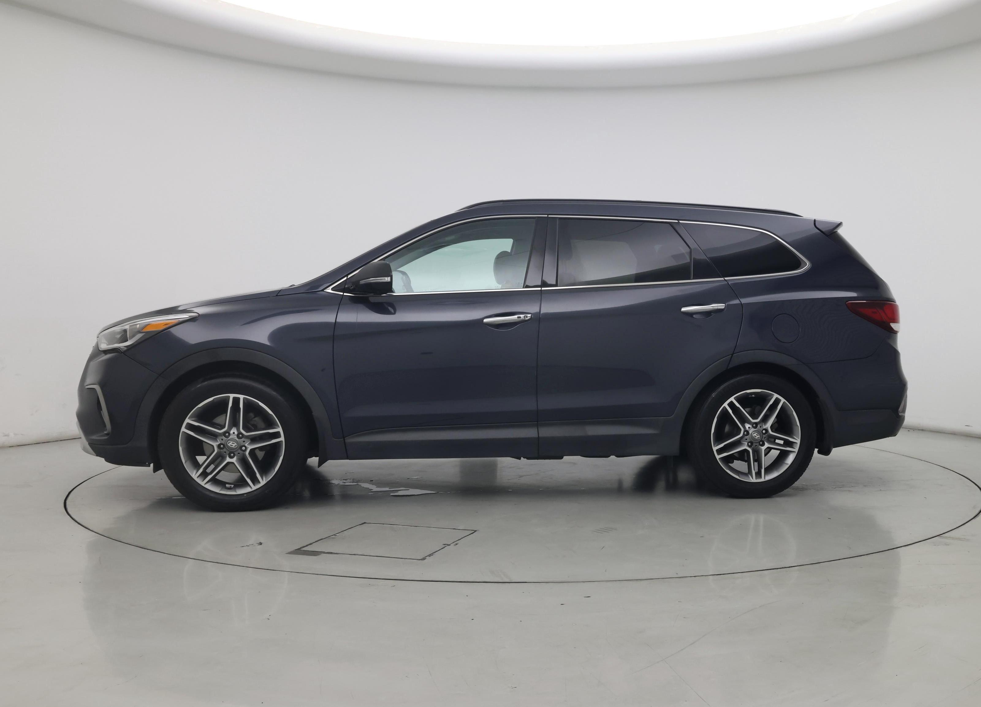 Thumbnail: 2018 Hyundai Santa Fe - 3