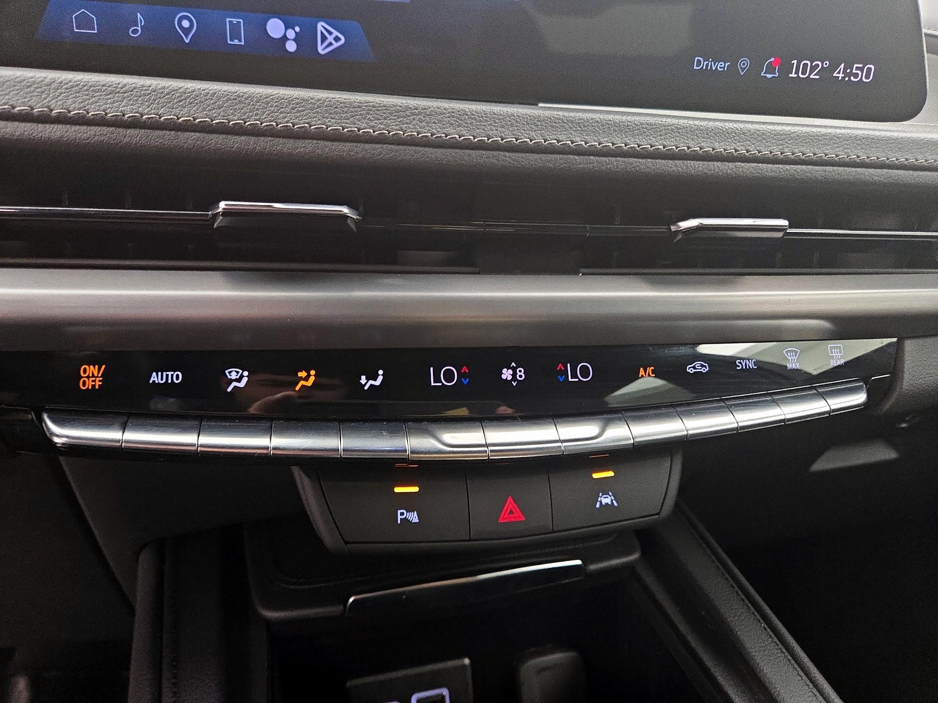 Thumbnail: 2024 Cadillac XT4 - 17