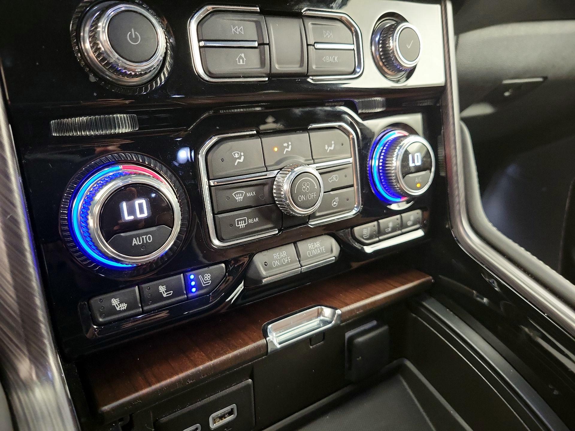 Thumbnail: 2024 GMC Yukon - 17