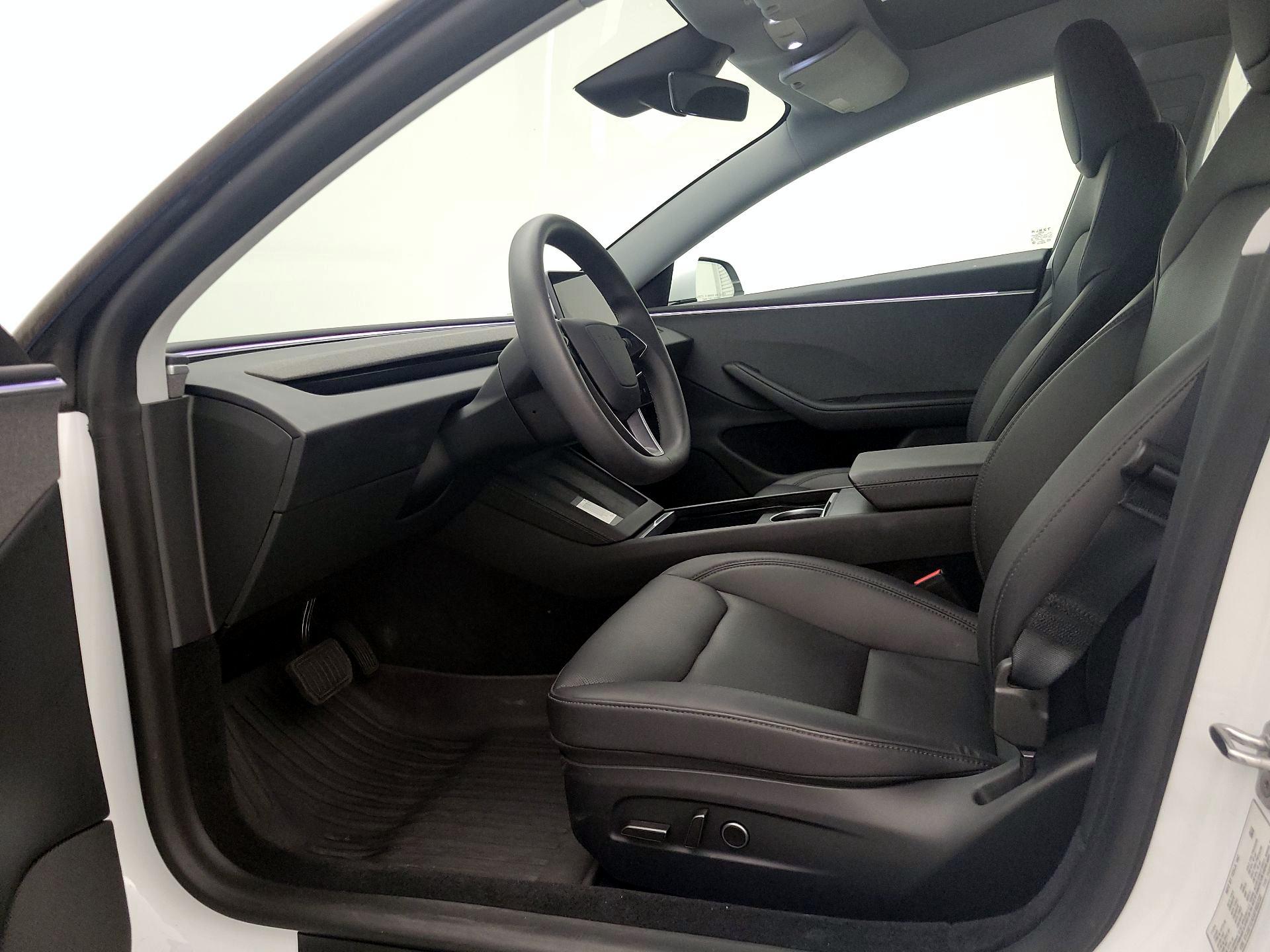 Thumbnail: 2025 Tesla Model 3 - 11