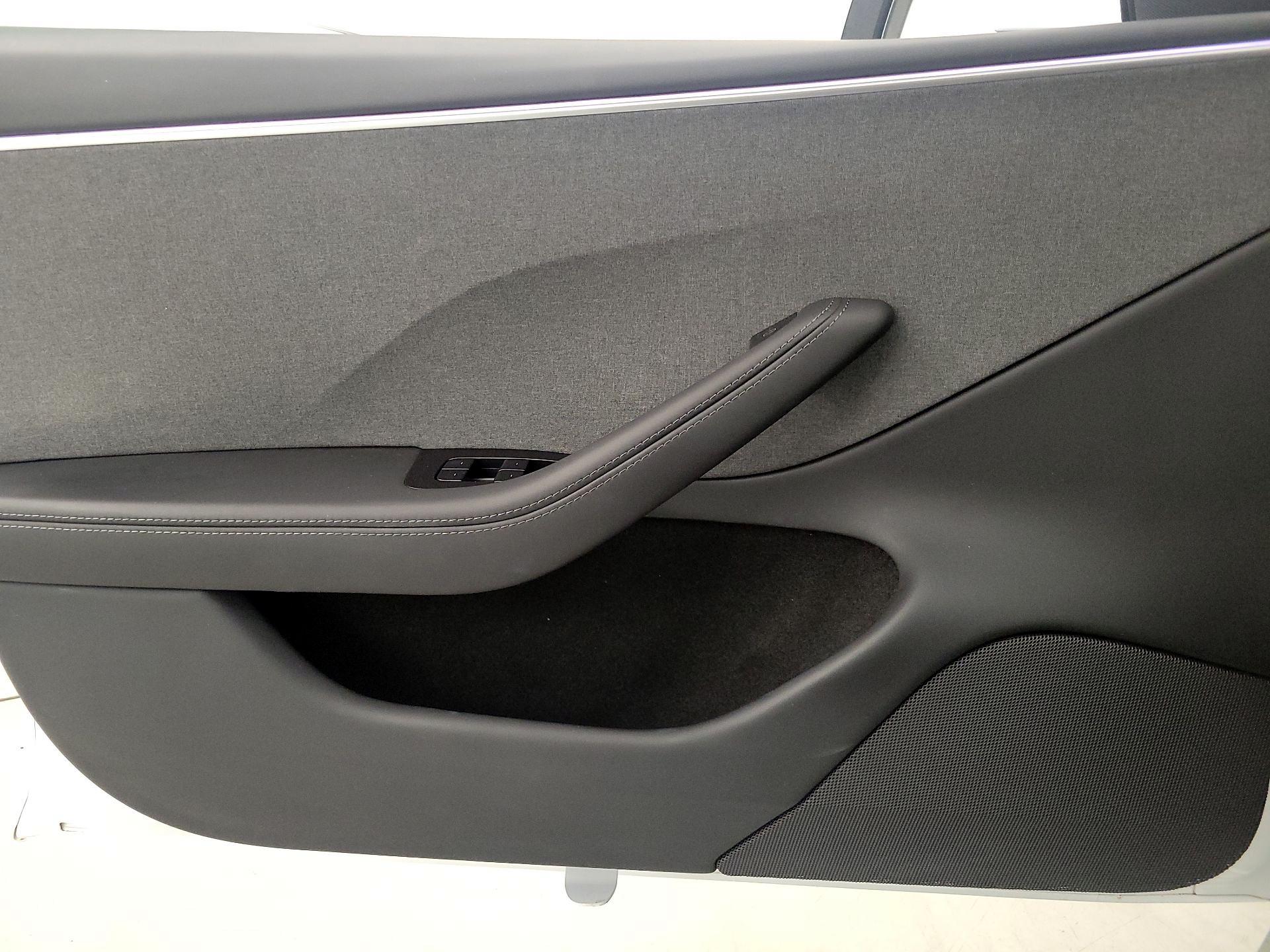 Thumbnail: 2025 Tesla Model 3 - 12