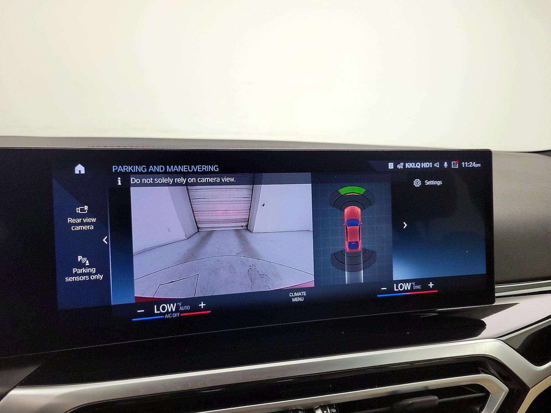 Thumbnail: 2023 BMW i4 - 15