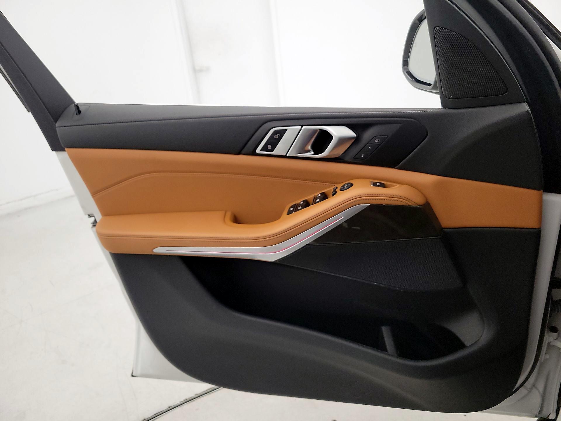 Thumbnail: 2022 BMW X5 - 12