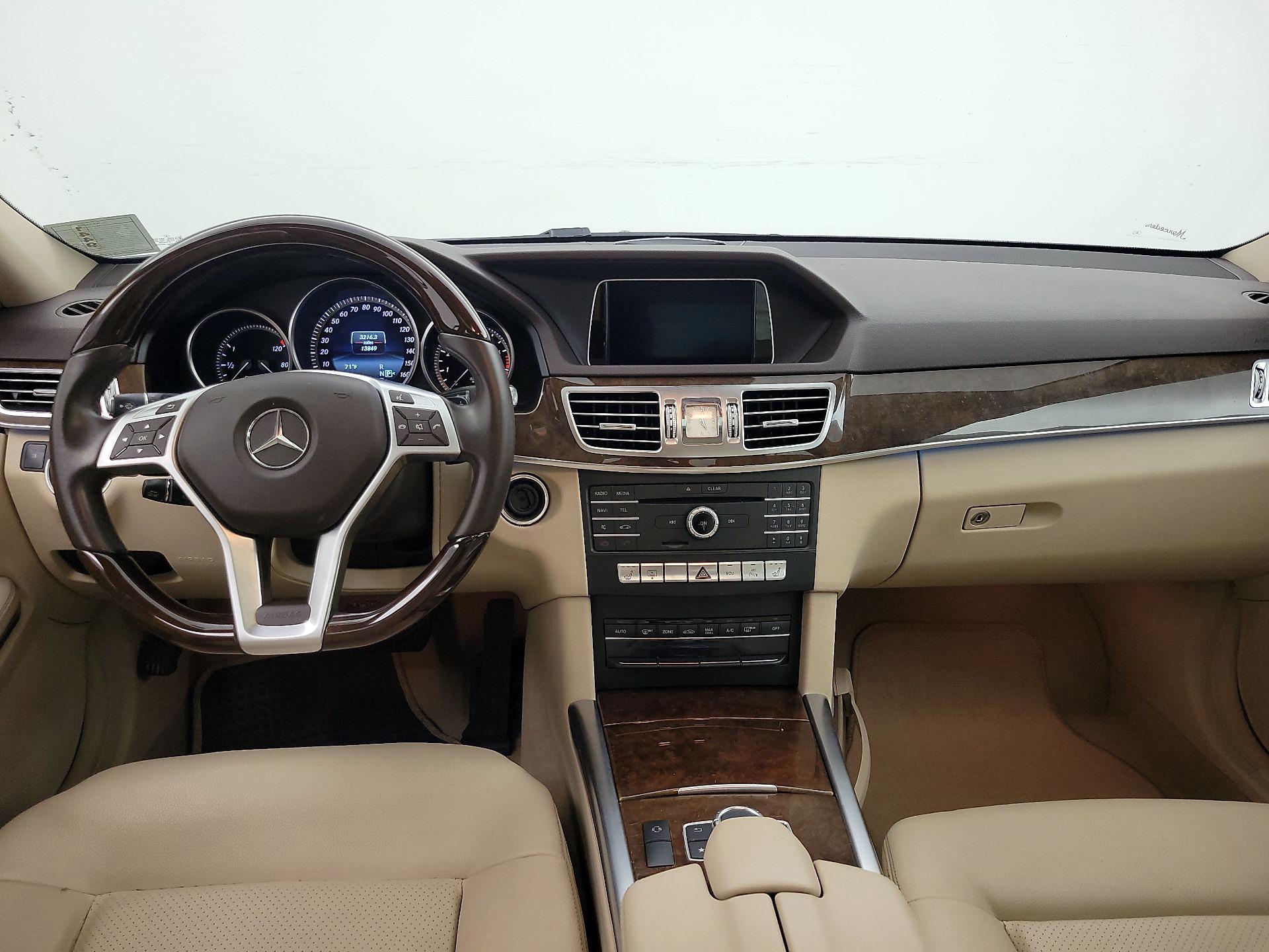 Thumbnail: 2016 Mercedes-Benz E-Class - 9