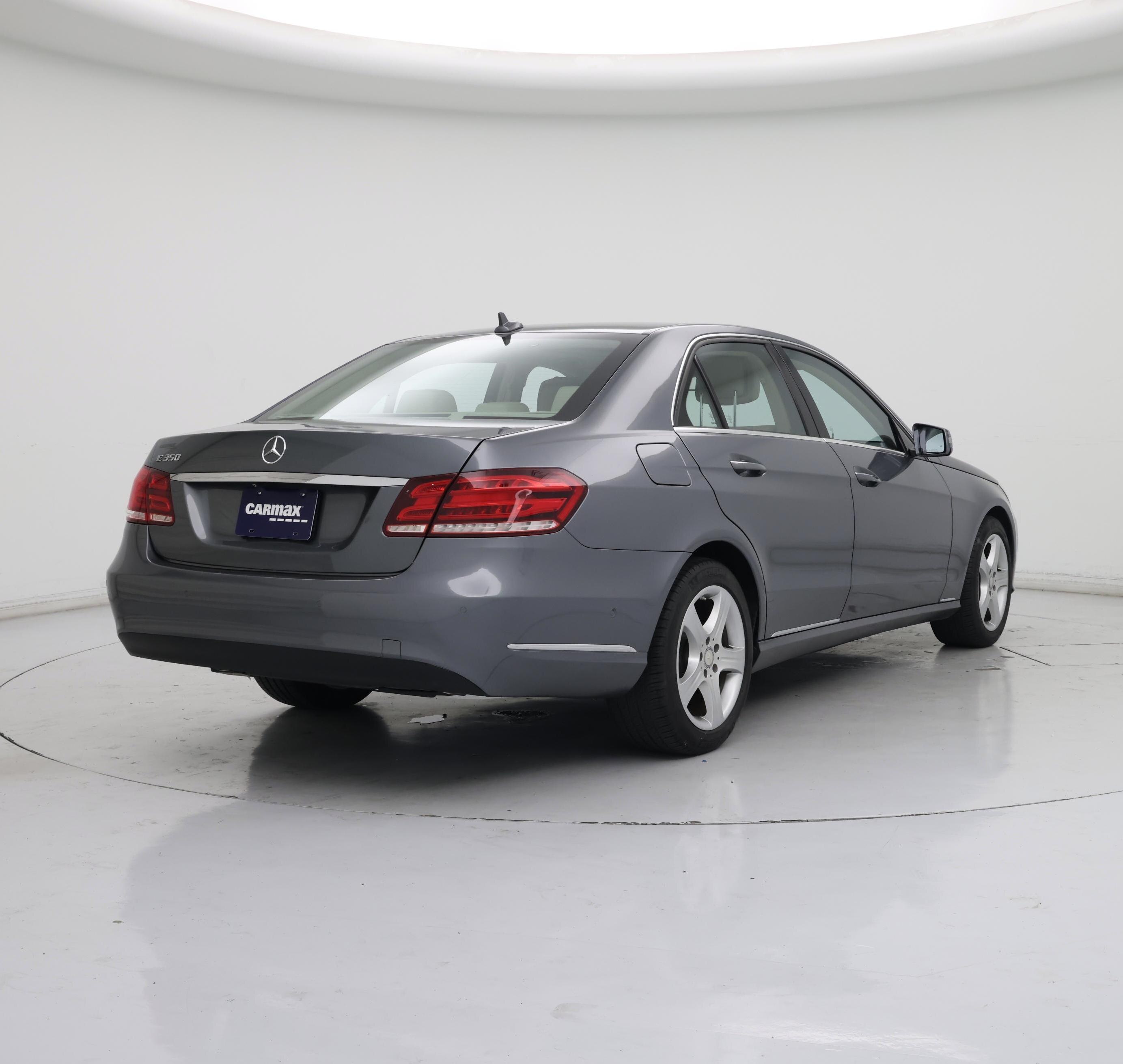 Thumbnail: 2016 Mercedes-Benz E-Class - 8