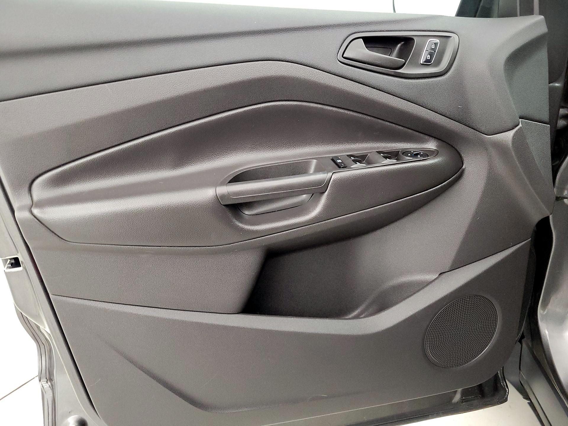 Thumbnail: 2016 Ford Escape - 12