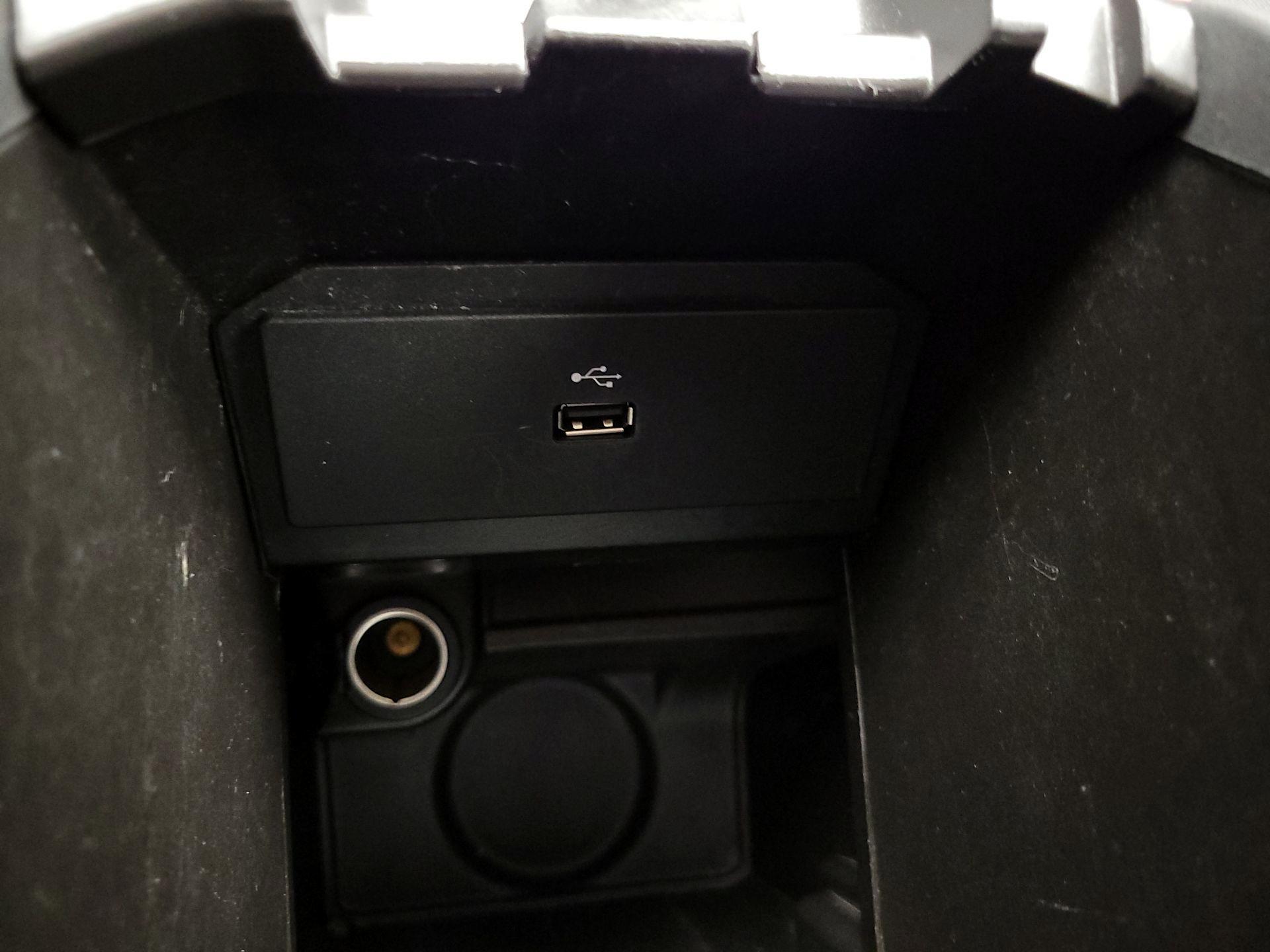 Thumbnail: 2016 Ford Escape - 18