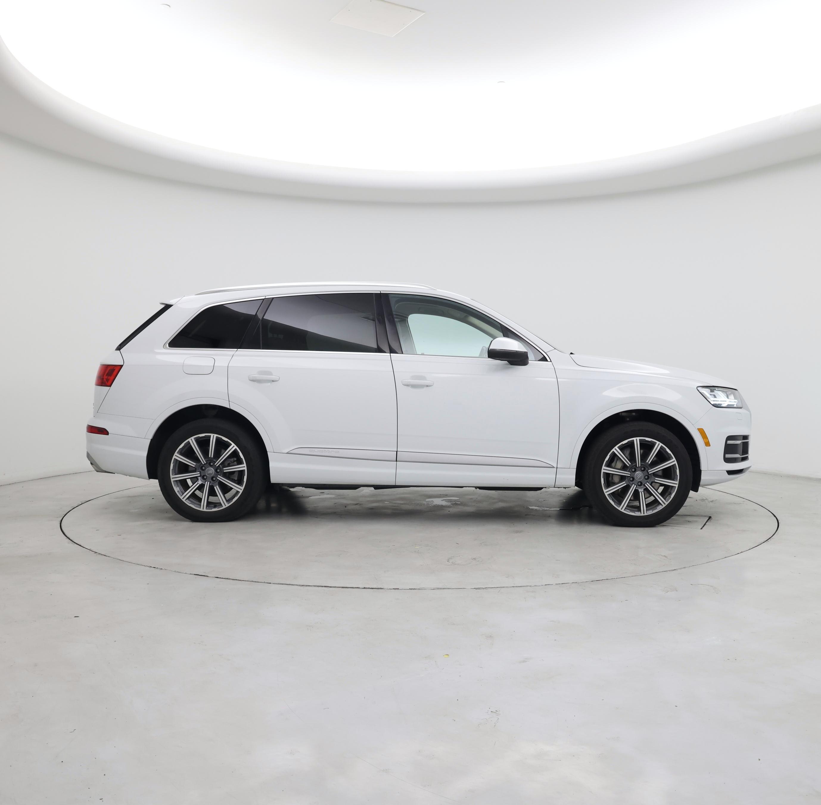 Thumbnail: 2017 Audi Q7 - 7