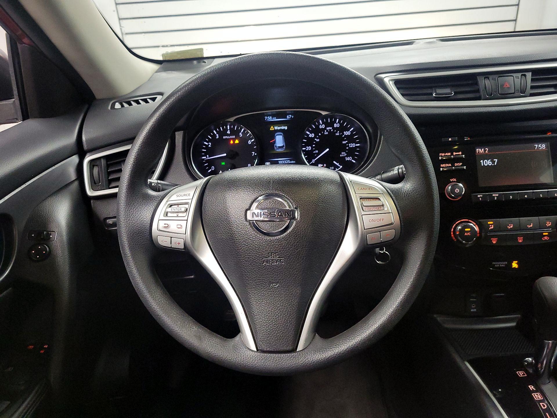 Thumbnail: 2016 Nissan Rogue - 10