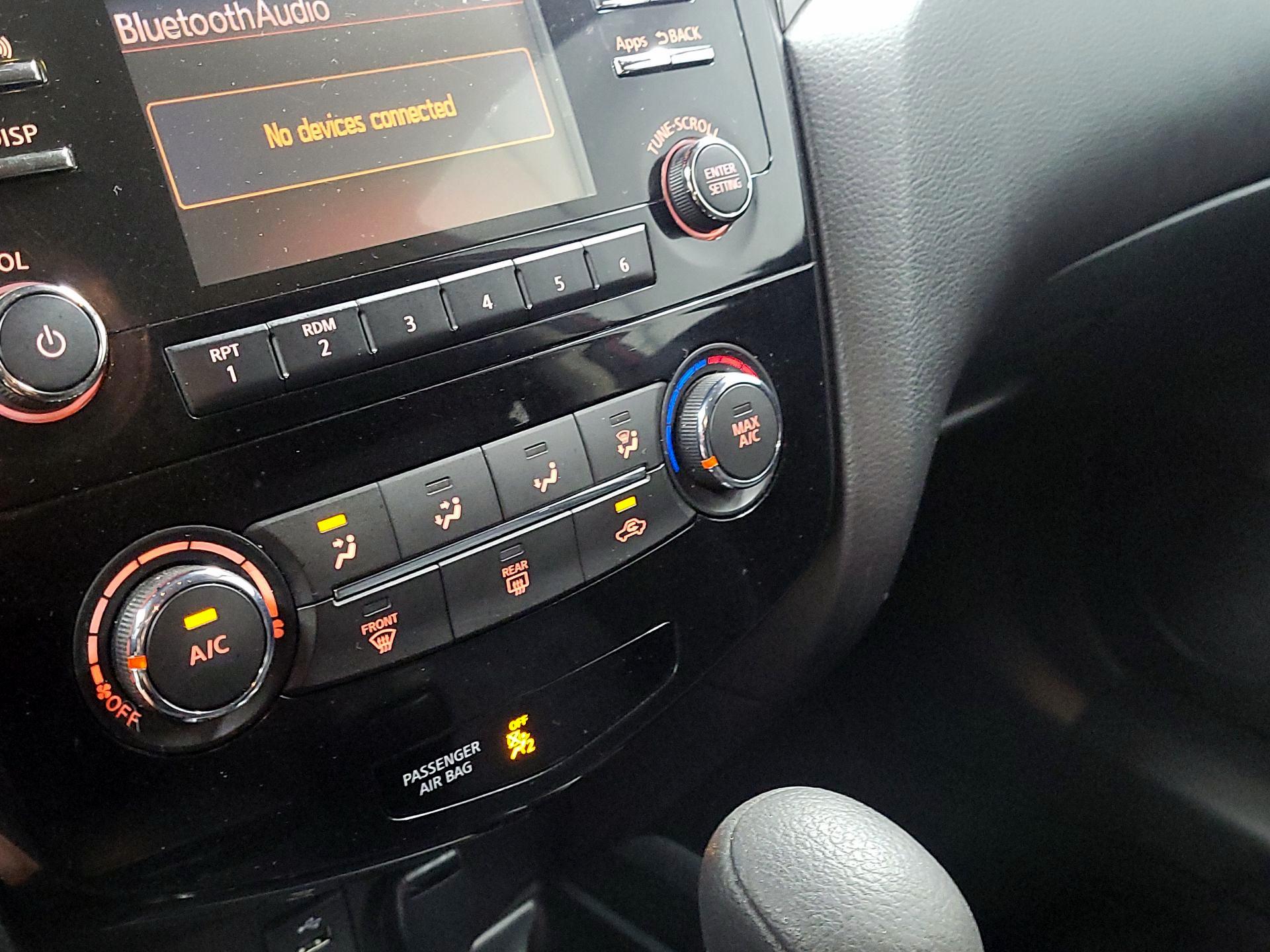 Thumbnail: 2016 Nissan Rogue - 16