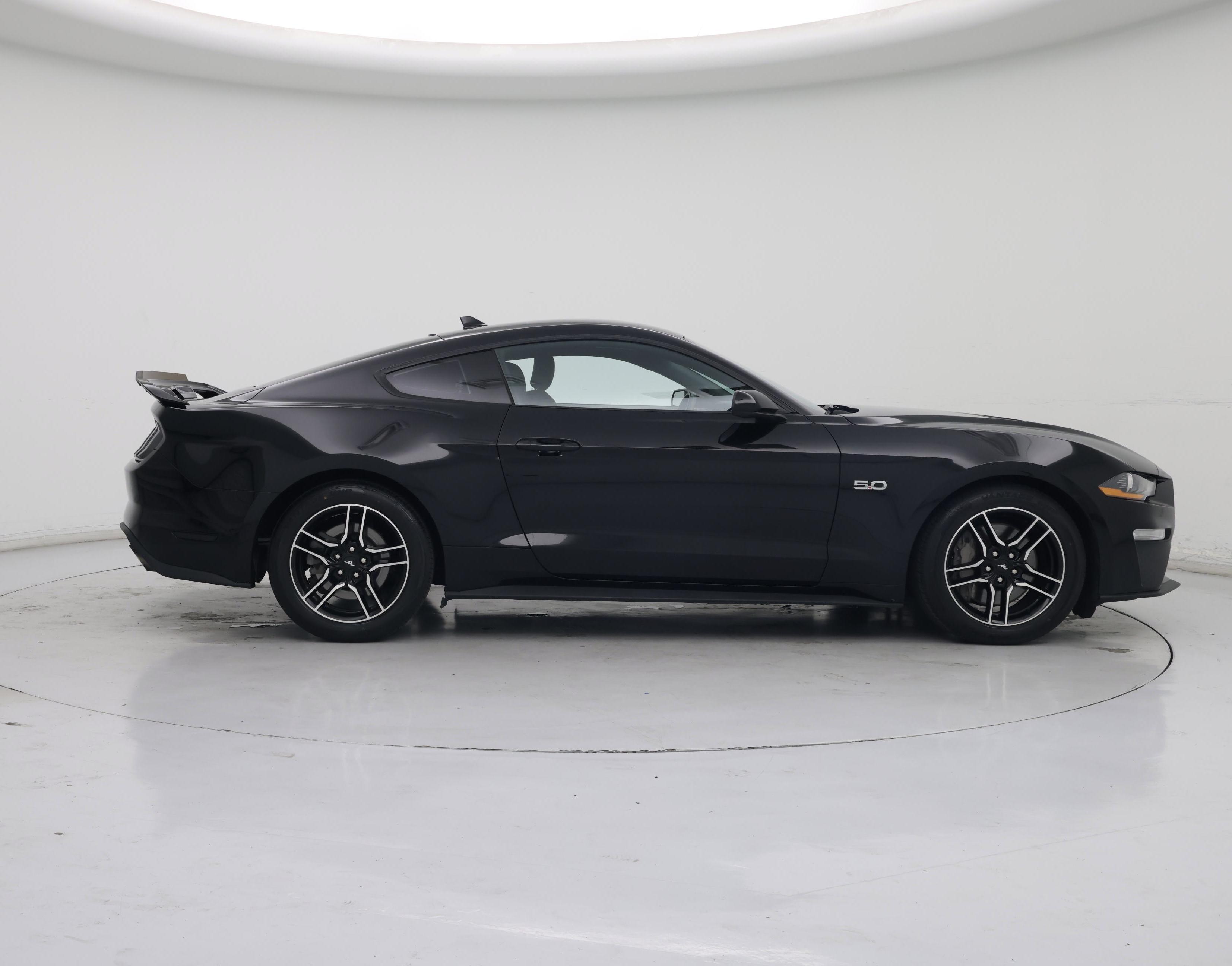 Thumbnail: 2022 Ford Mustang - 7