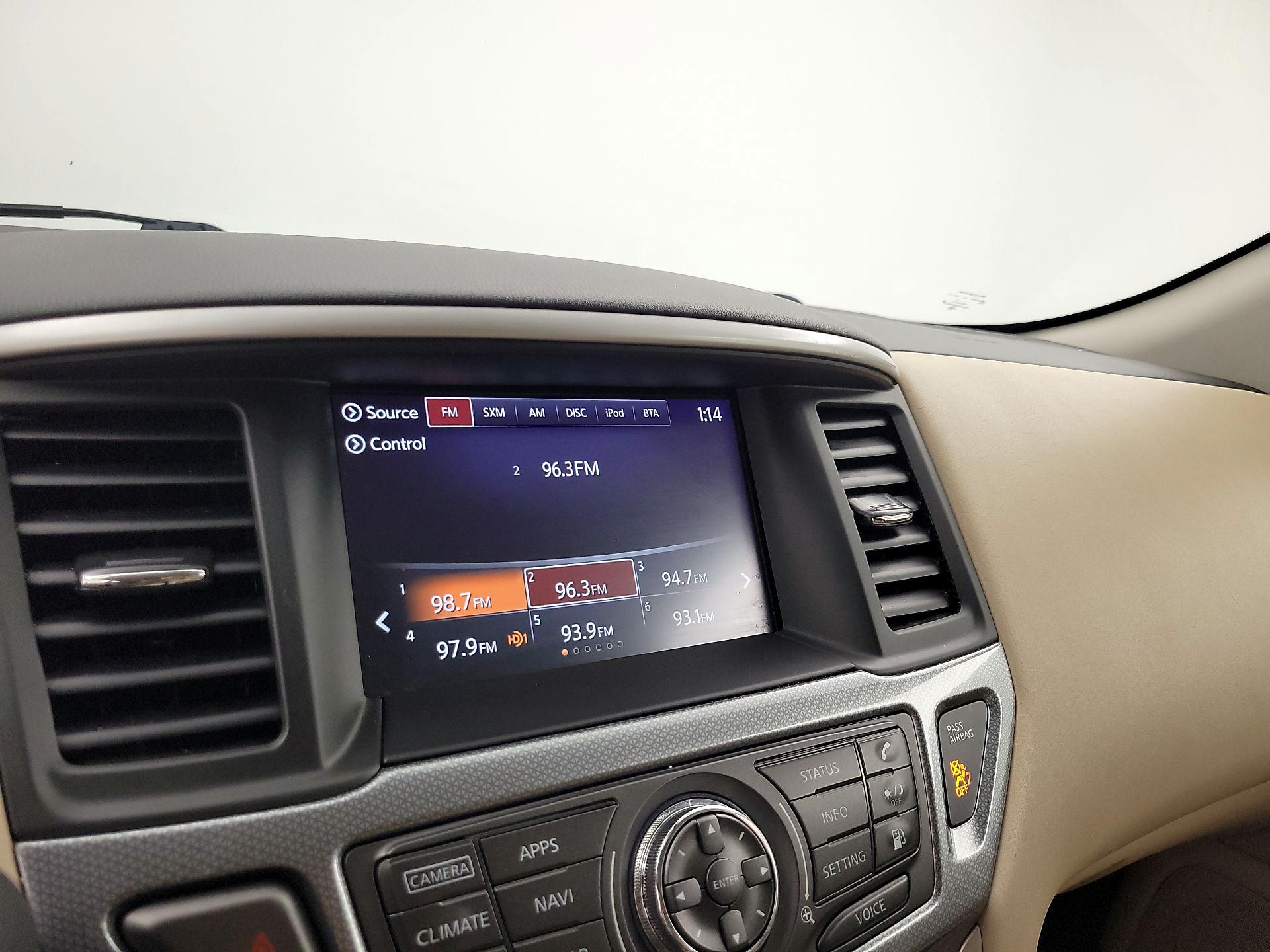Thumbnail: 2020 Nissan Pathfinder - 16