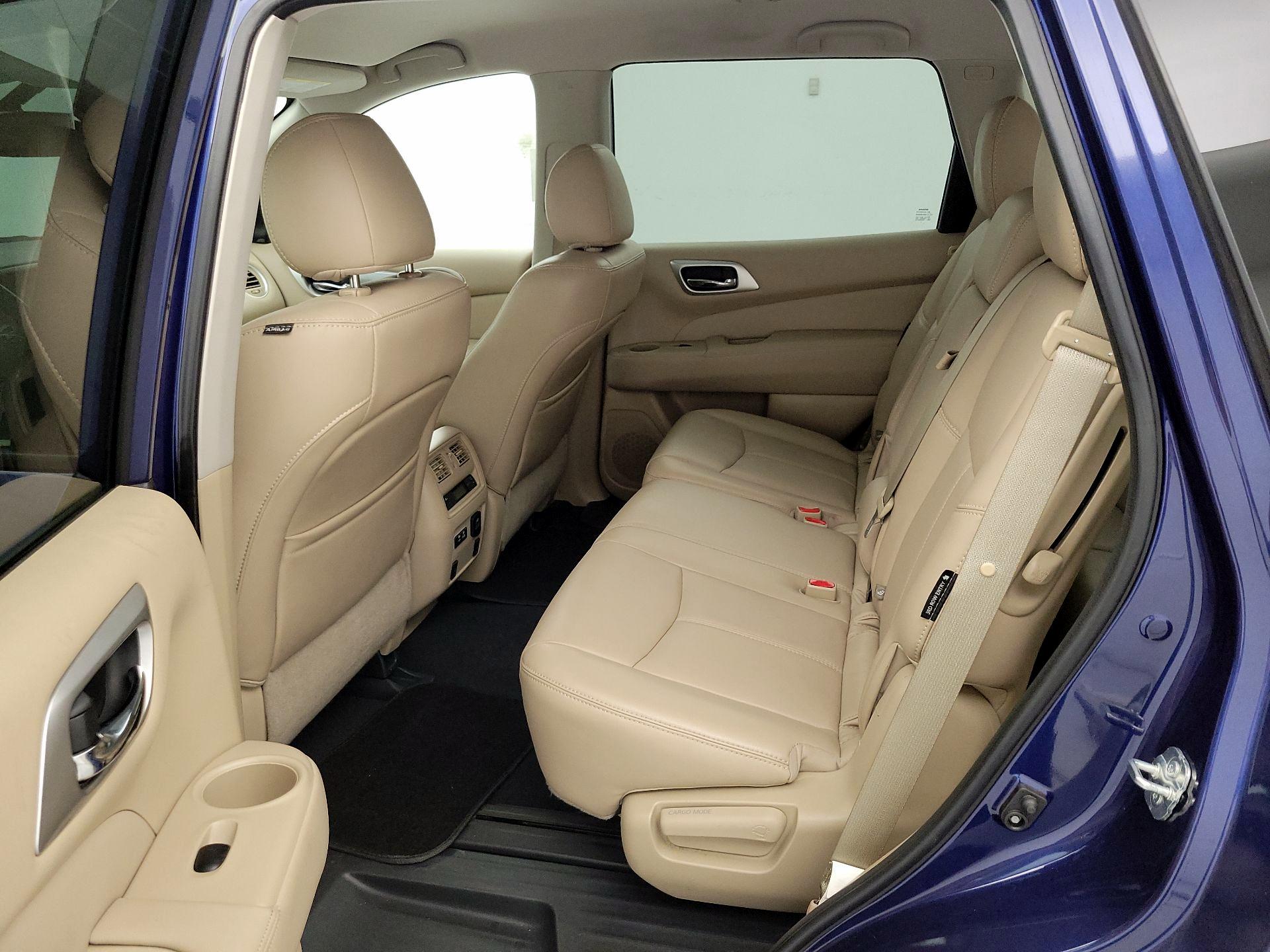 Thumbnail: 2020 Nissan Pathfinder - 19