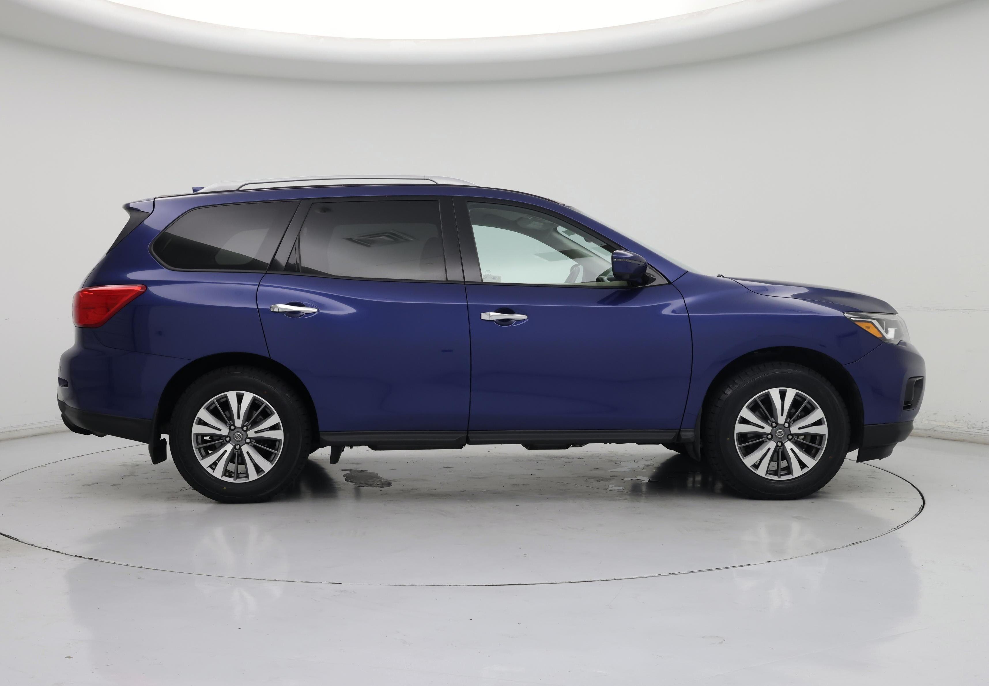 Thumbnail: 2020 Nissan Pathfinder - 7