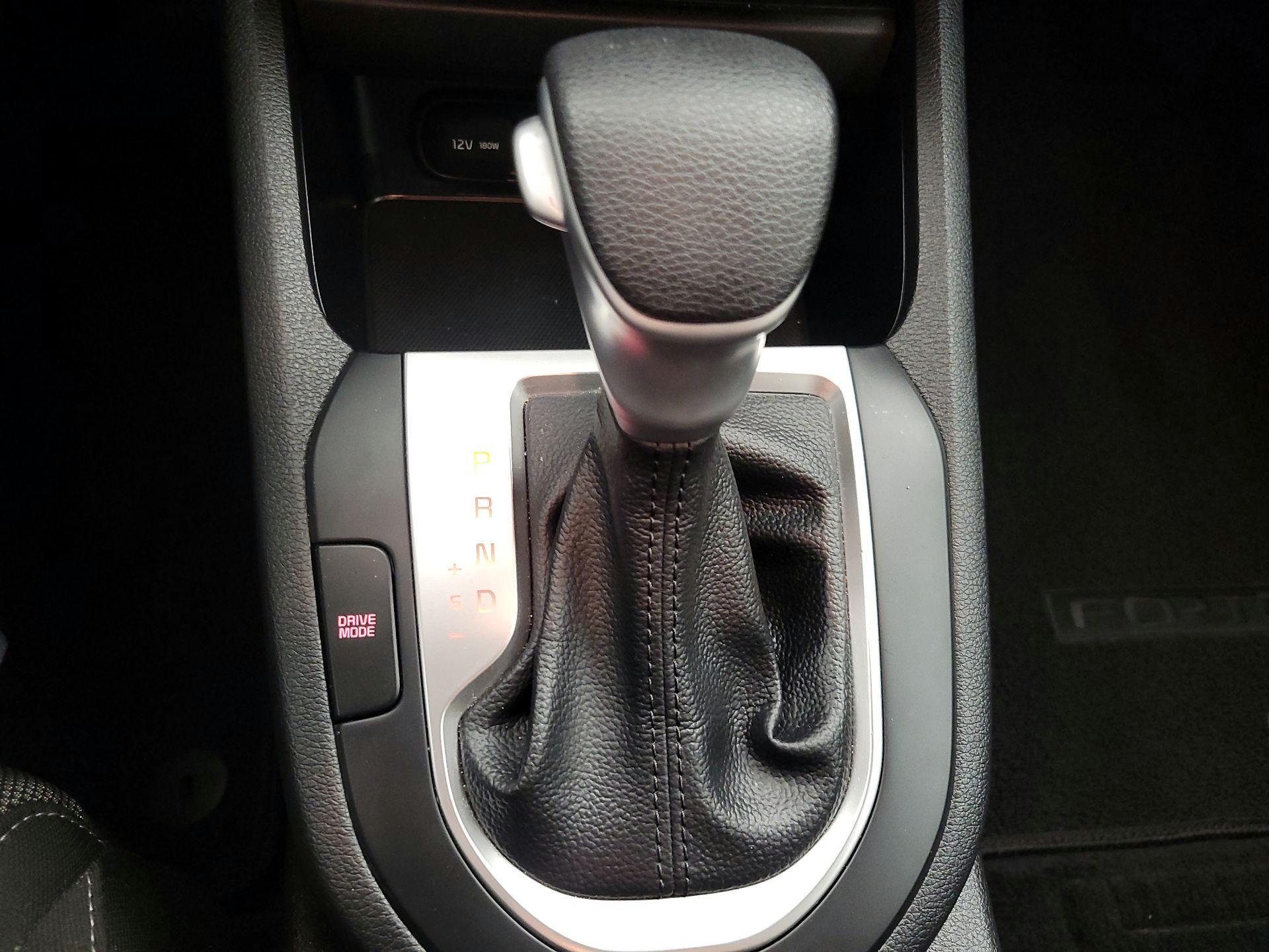 Thumbnail: 2023 Kia Forte - 17