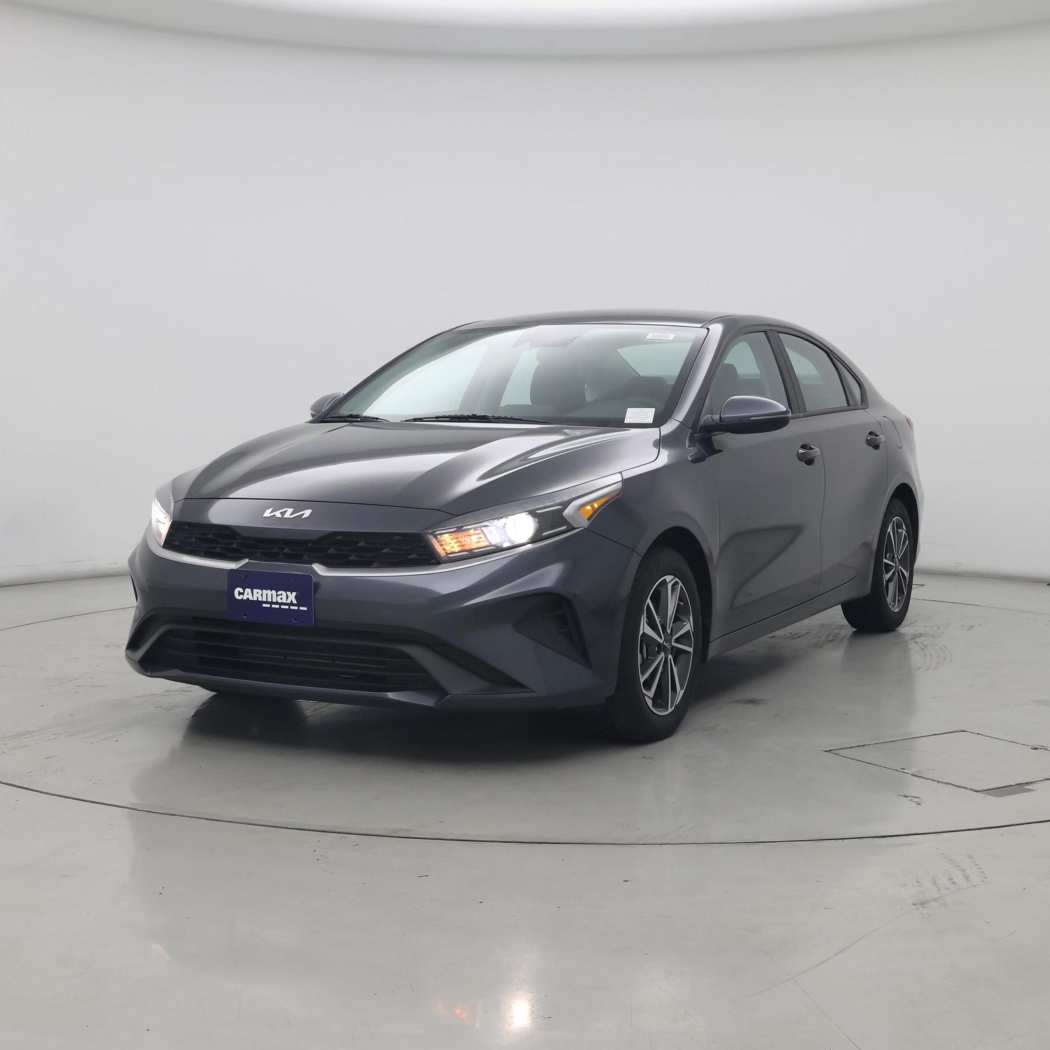 Thumbnail: 2023 Kia Forte - 4