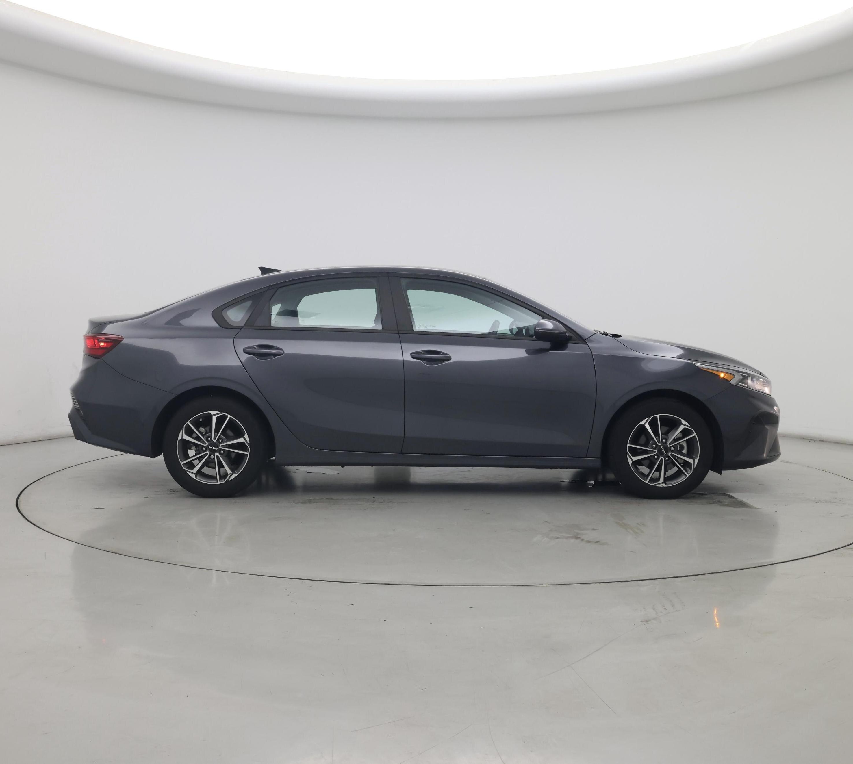 Thumbnail: 2023 Kia Forte - 7