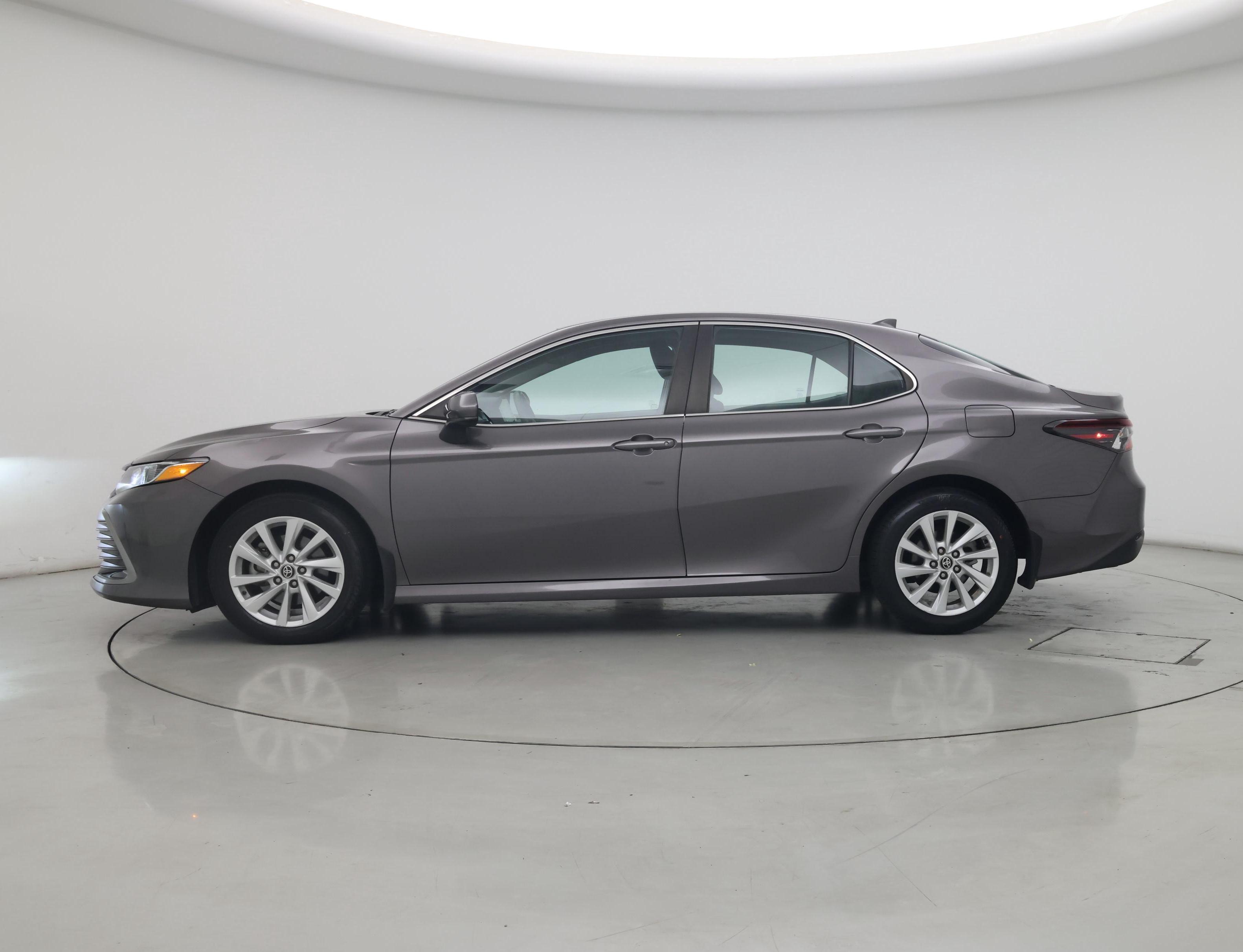Thumbnail: 2022 Toyota Camry - 3
