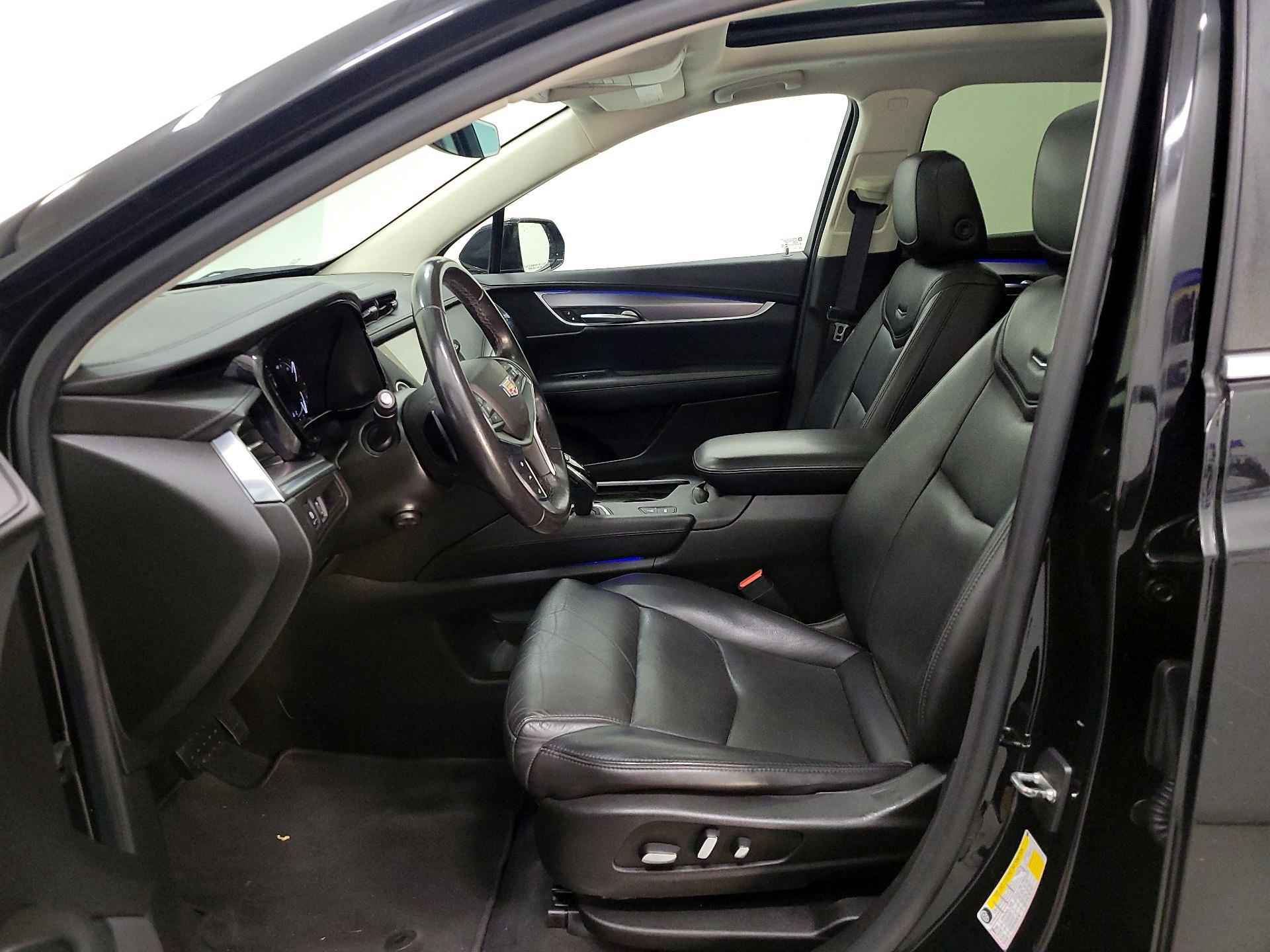 Thumbnail: 2018 Cadillac XT5 - 11