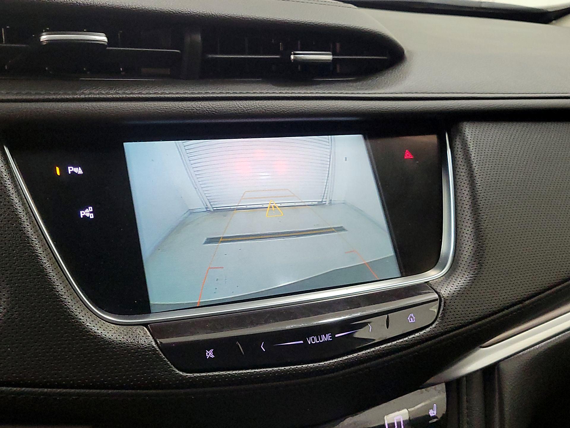 Thumbnail: 2018 Cadillac XT5 - 15