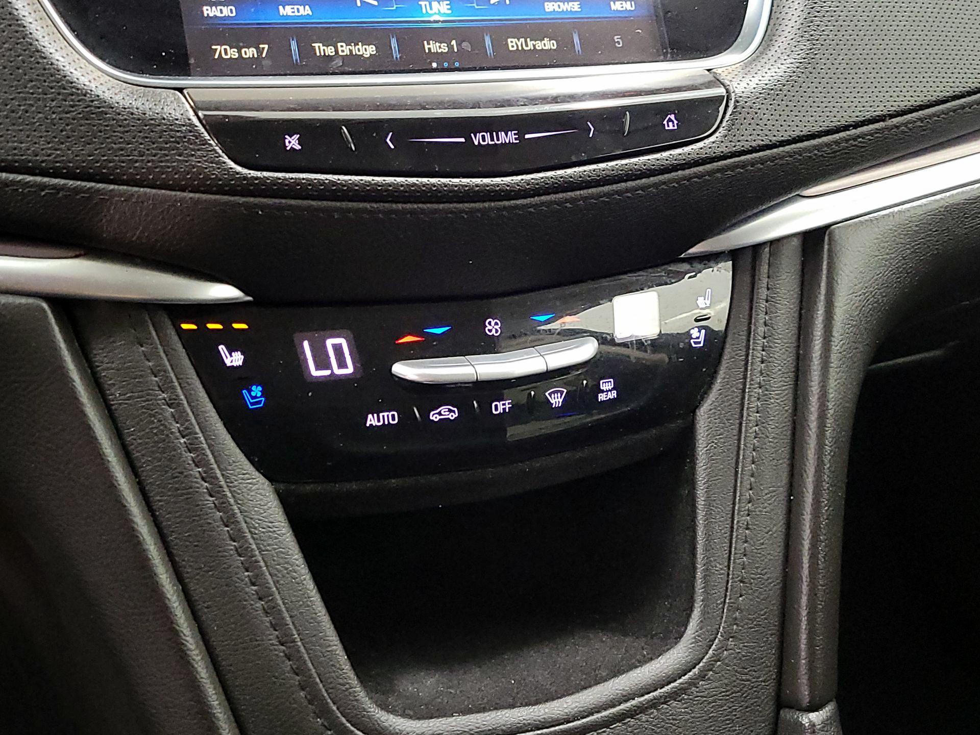 Thumbnail: 2018 Cadillac XT5 - 17