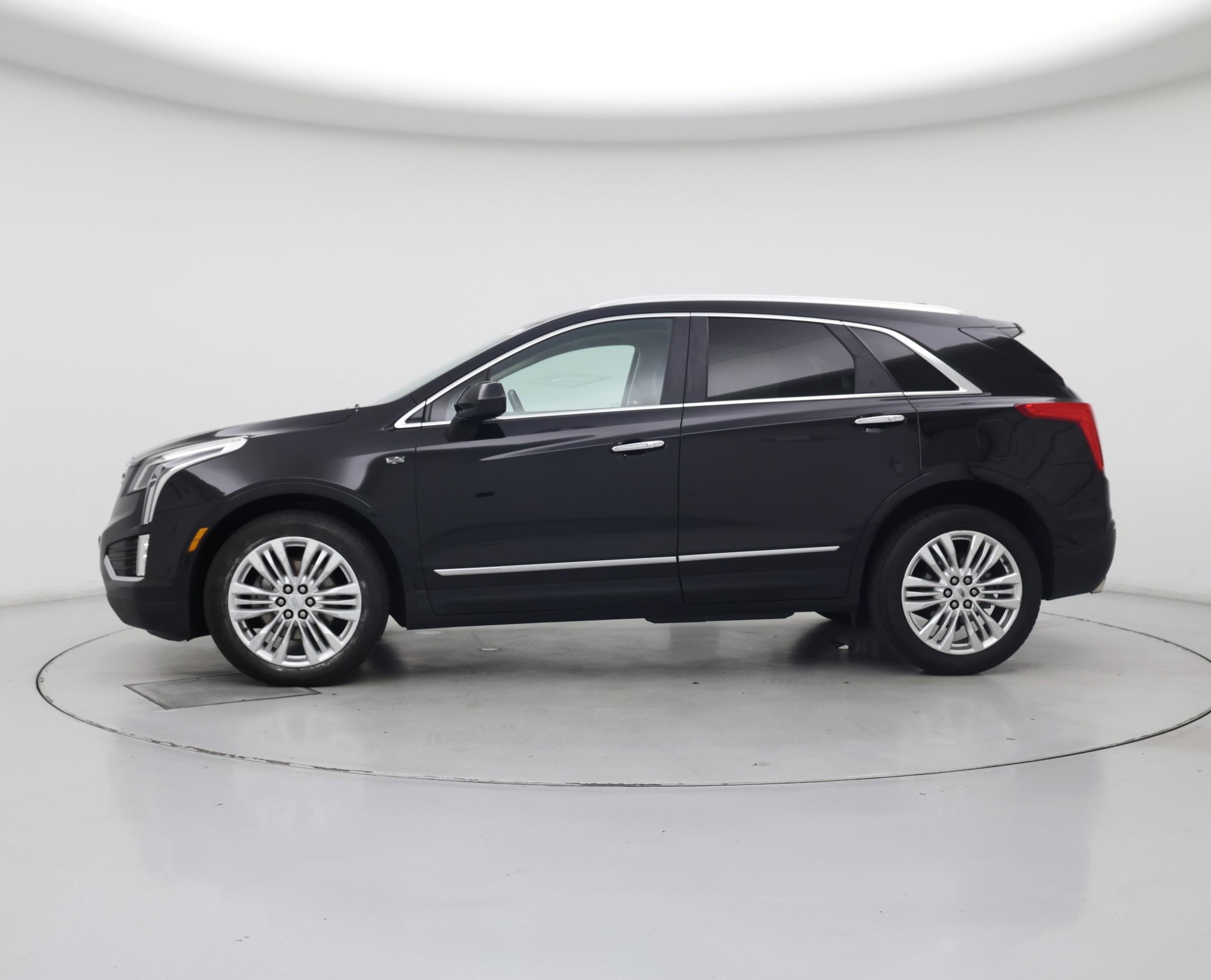 Thumbnail: 2018 Cadillac XT5 - 3