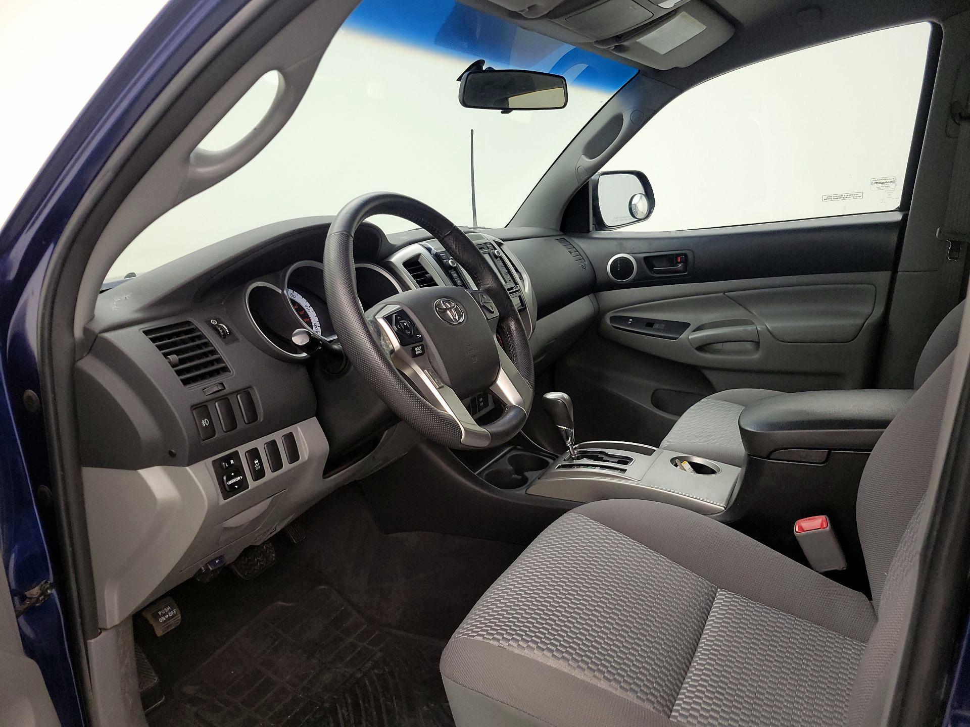 Thumbnail: 2015 Toyota Tacoma - 11