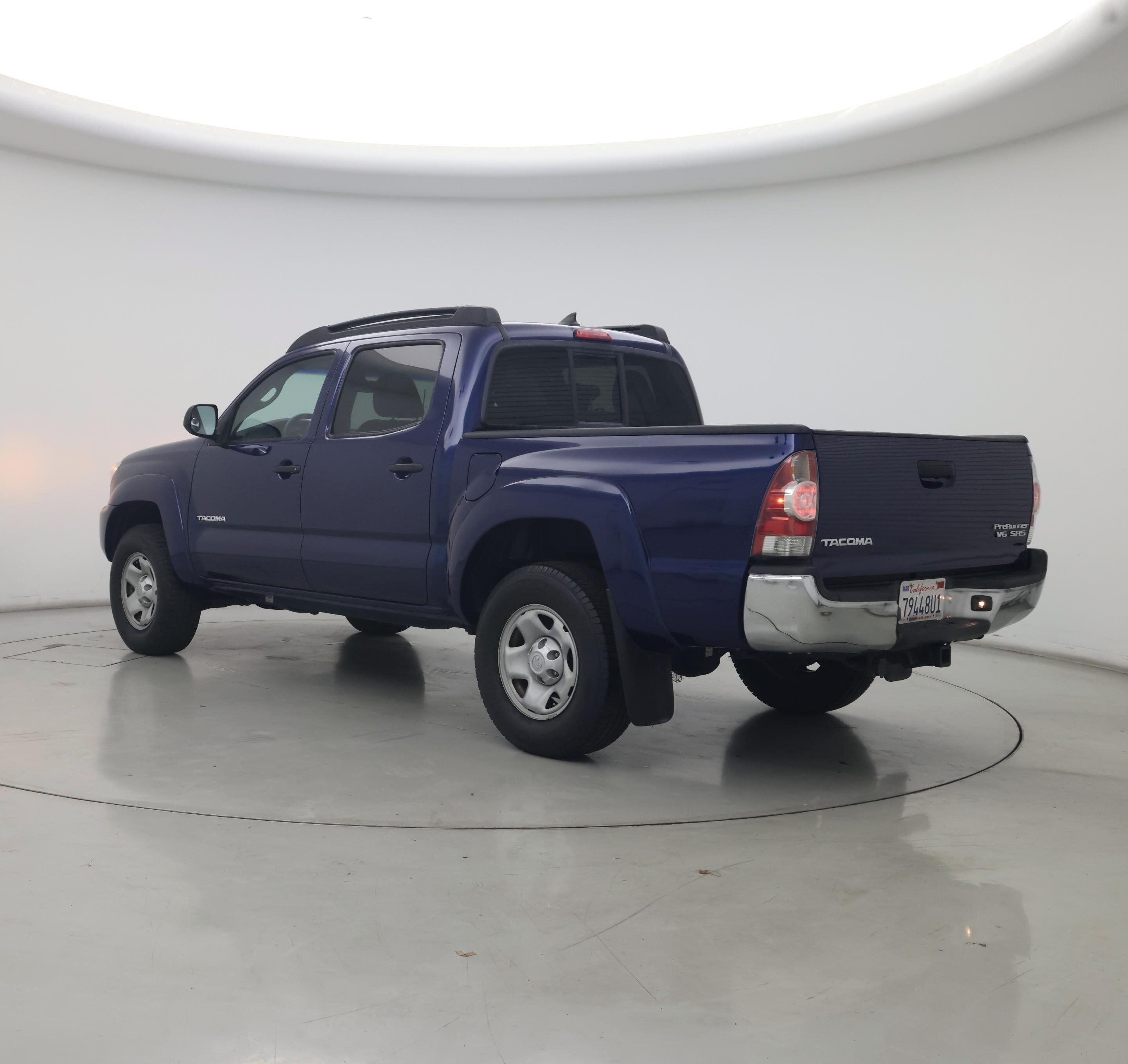Thumbnail: 2015 Toyota Tacoma - 2